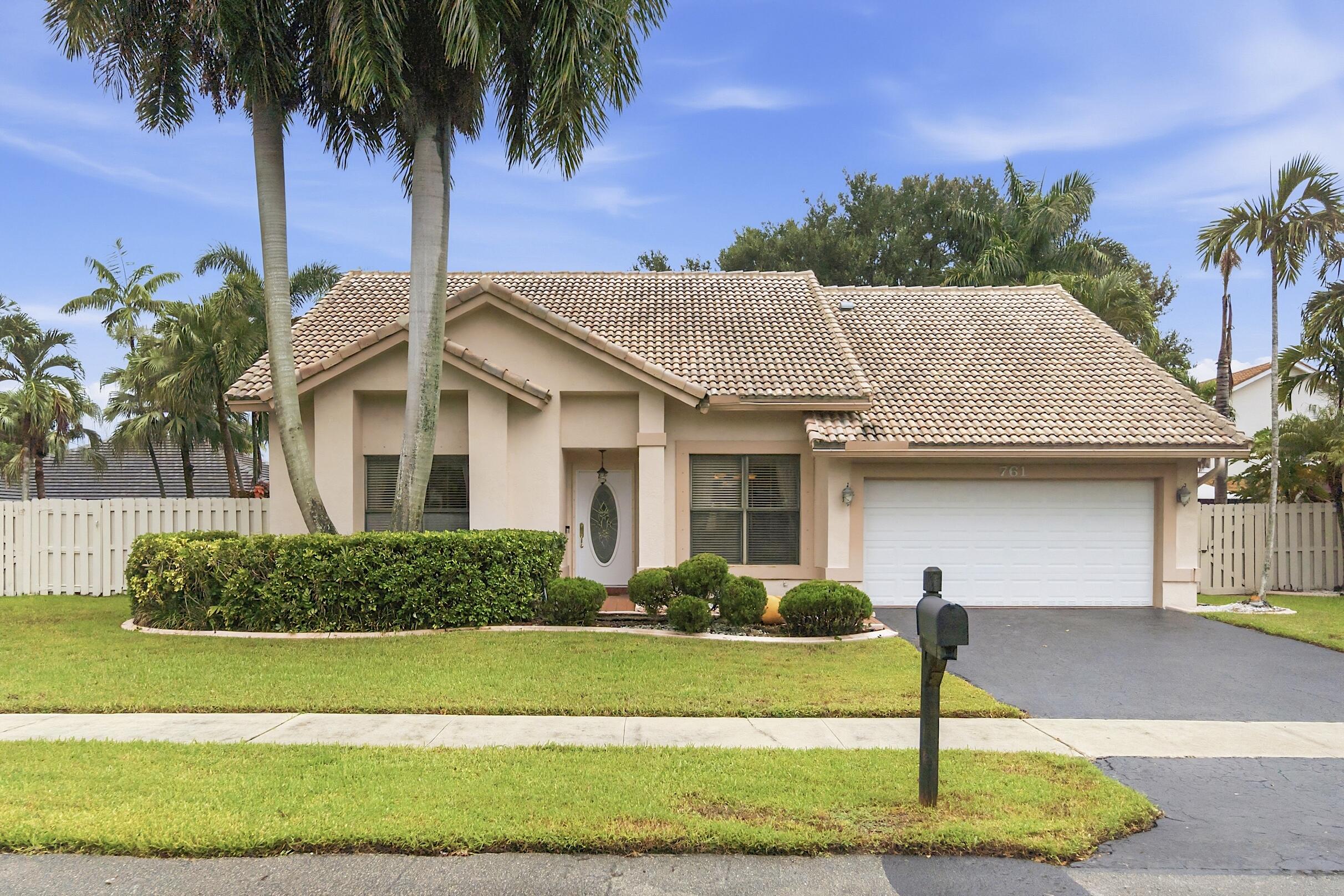761 Greenbriar Avenue, Davie FL 33325