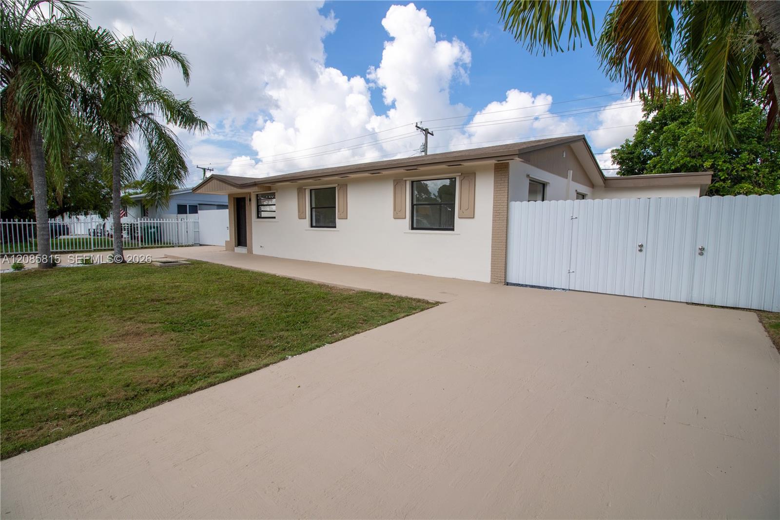 19720 SW 116th Ave — Photo 2