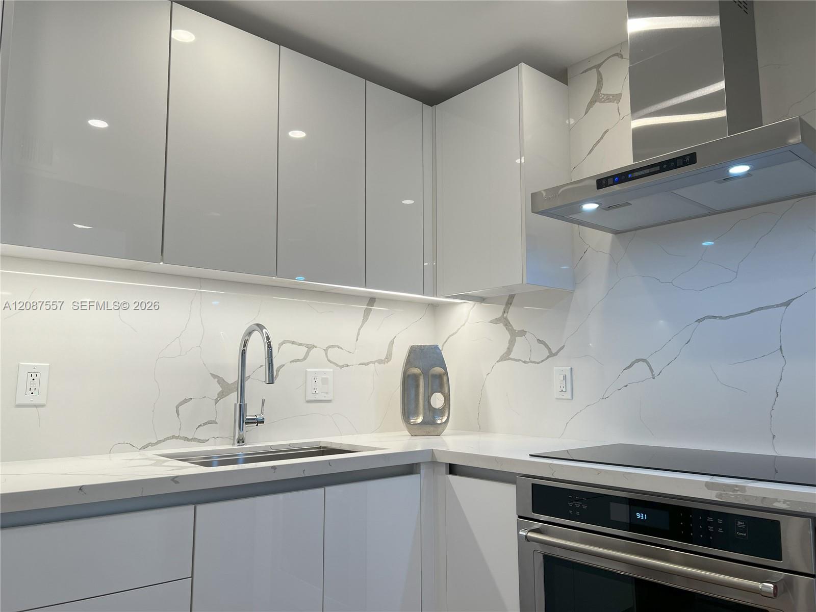 1881 Middle River Dr # 207 — Photo 3