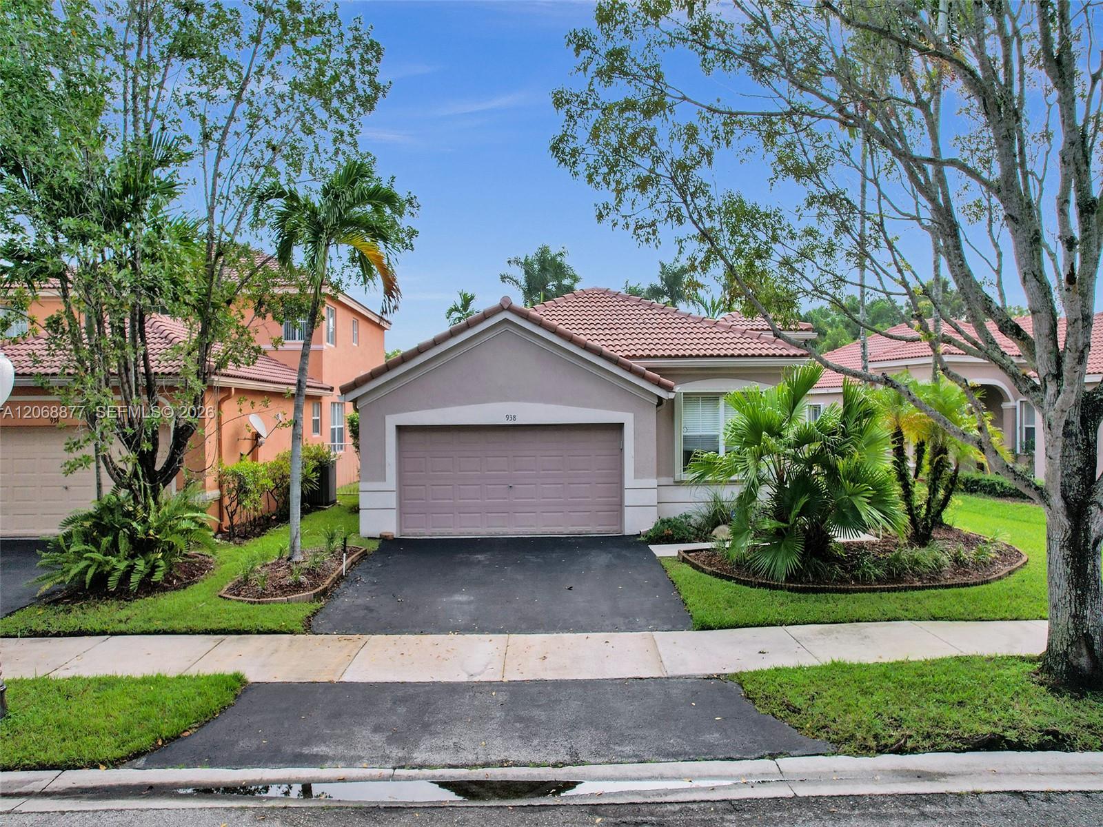 938 Bluewood Ter, Weston FL 33327