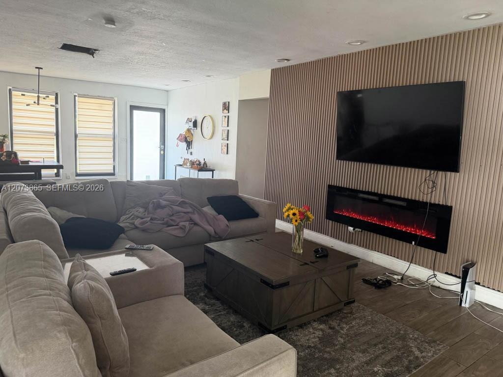 1330 NW 175th St — Photo 2