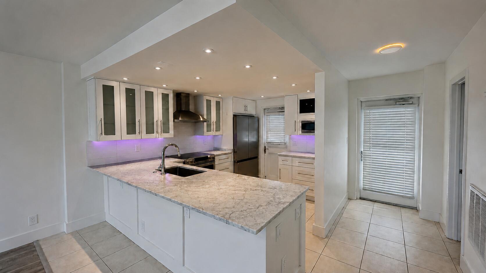 2200 NE 33rd Avenue # 17C, Fort Lauderdale FL 33305