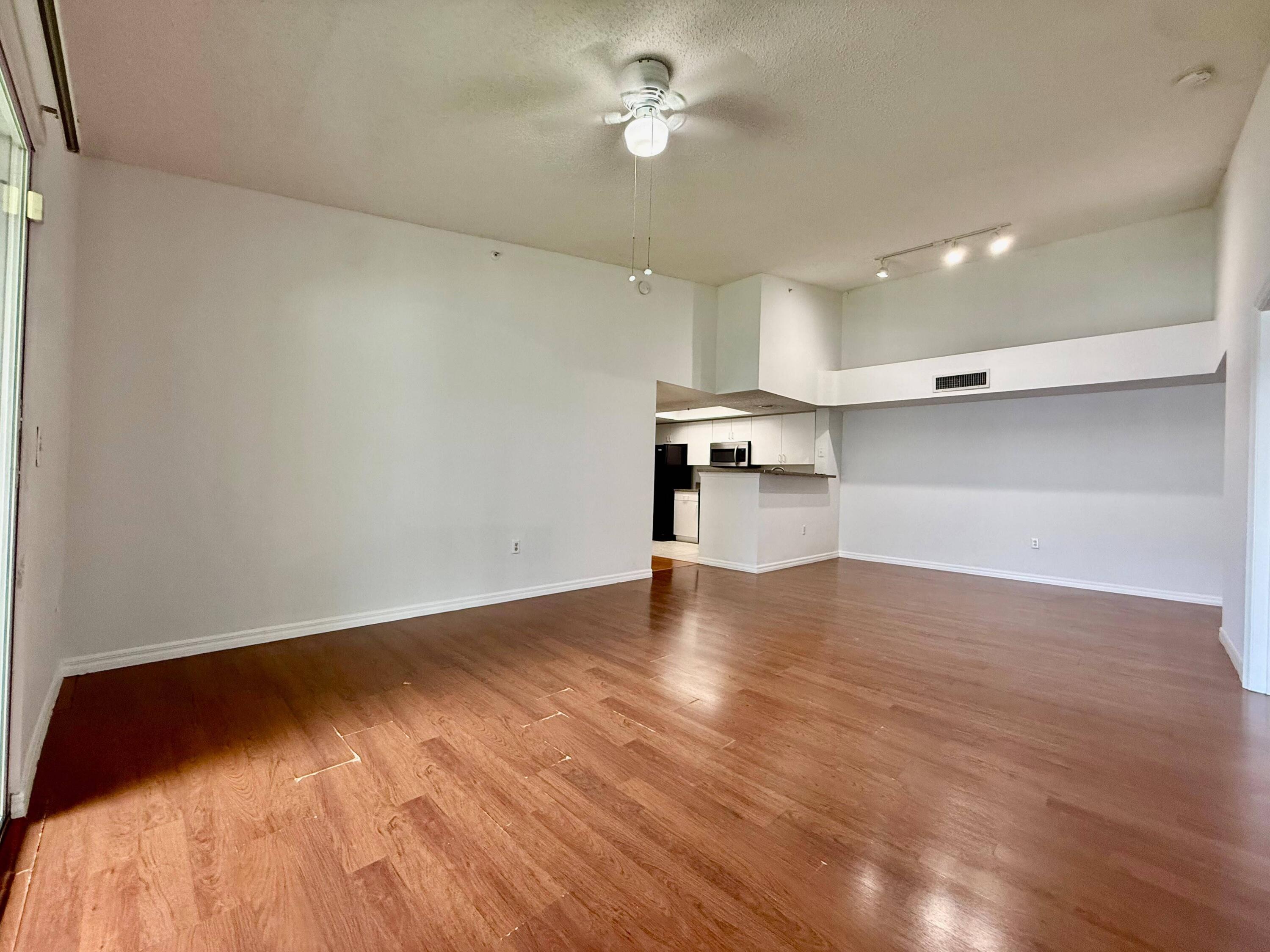 5041 Wiles Road # 208 — Photo 4