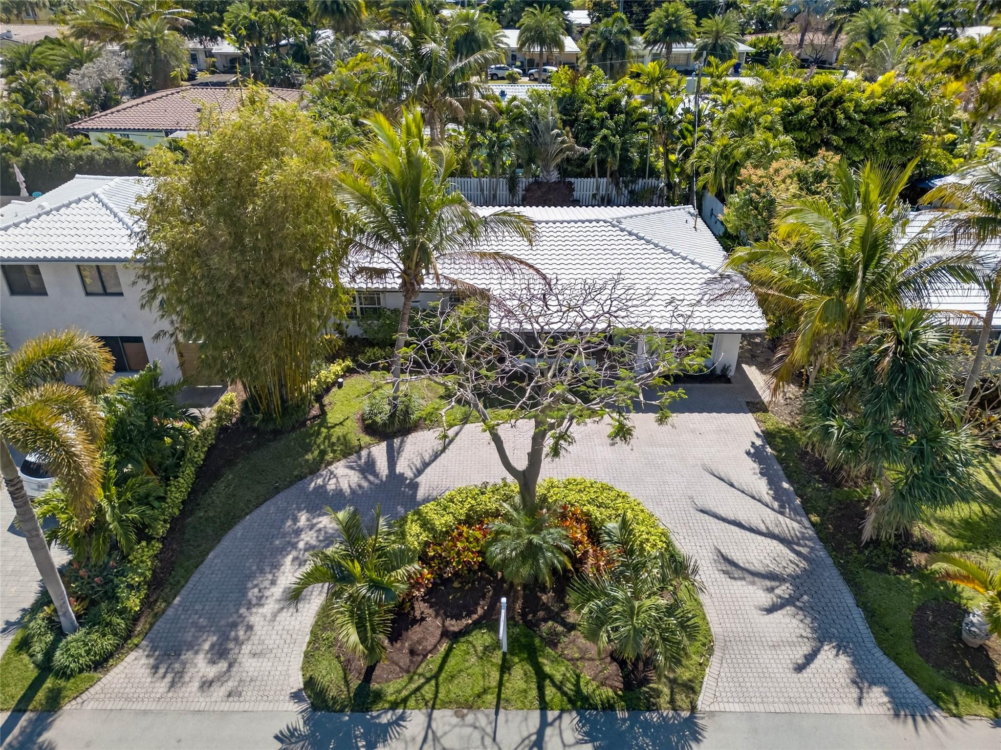 268 Hibiscus Avenue — Photo 2