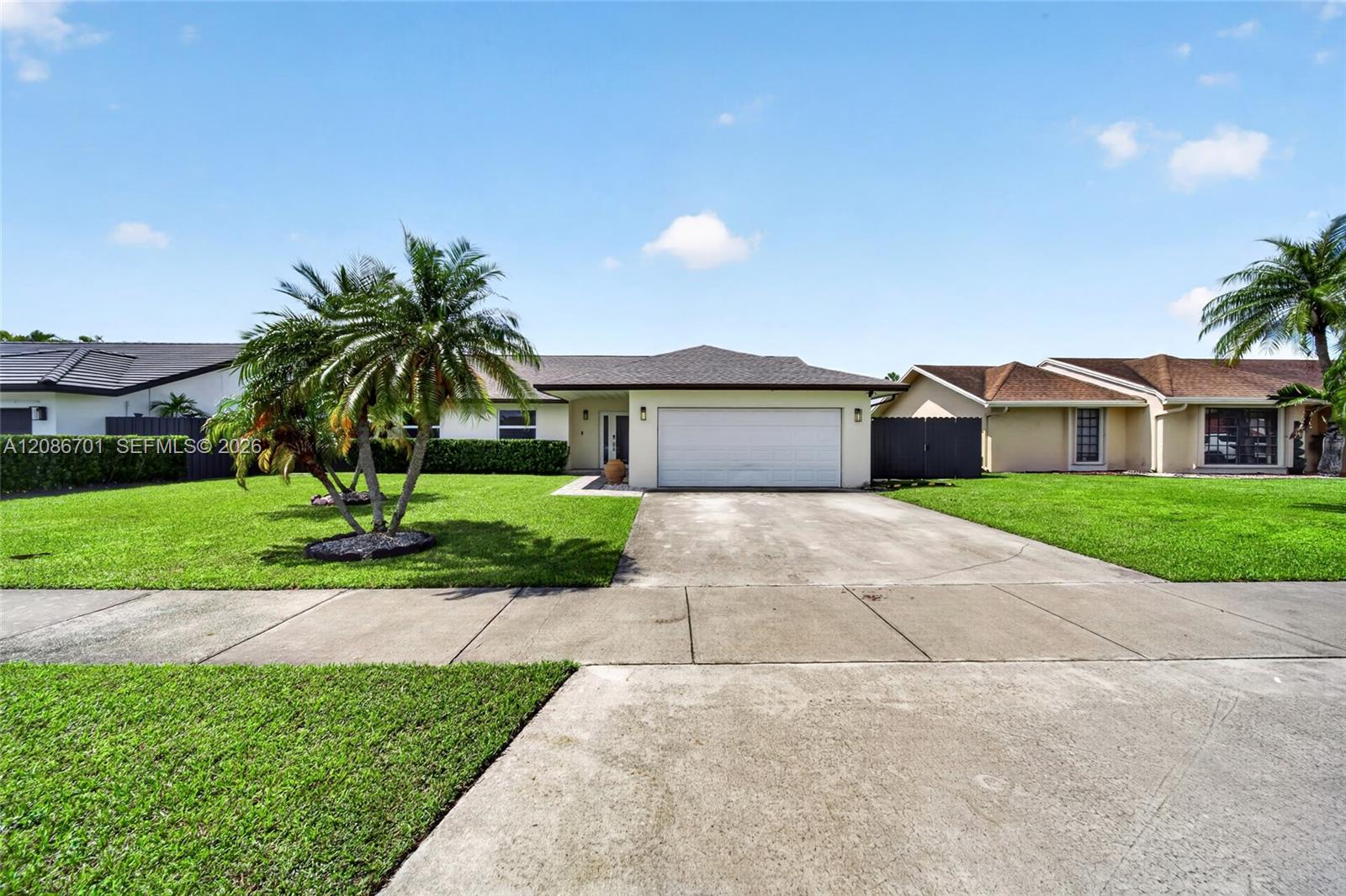 12840 SW 147th Terr Rd — Photo 2
