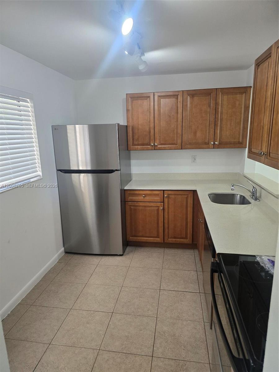 8045 SW 107th Ave # 323 — Photo 4