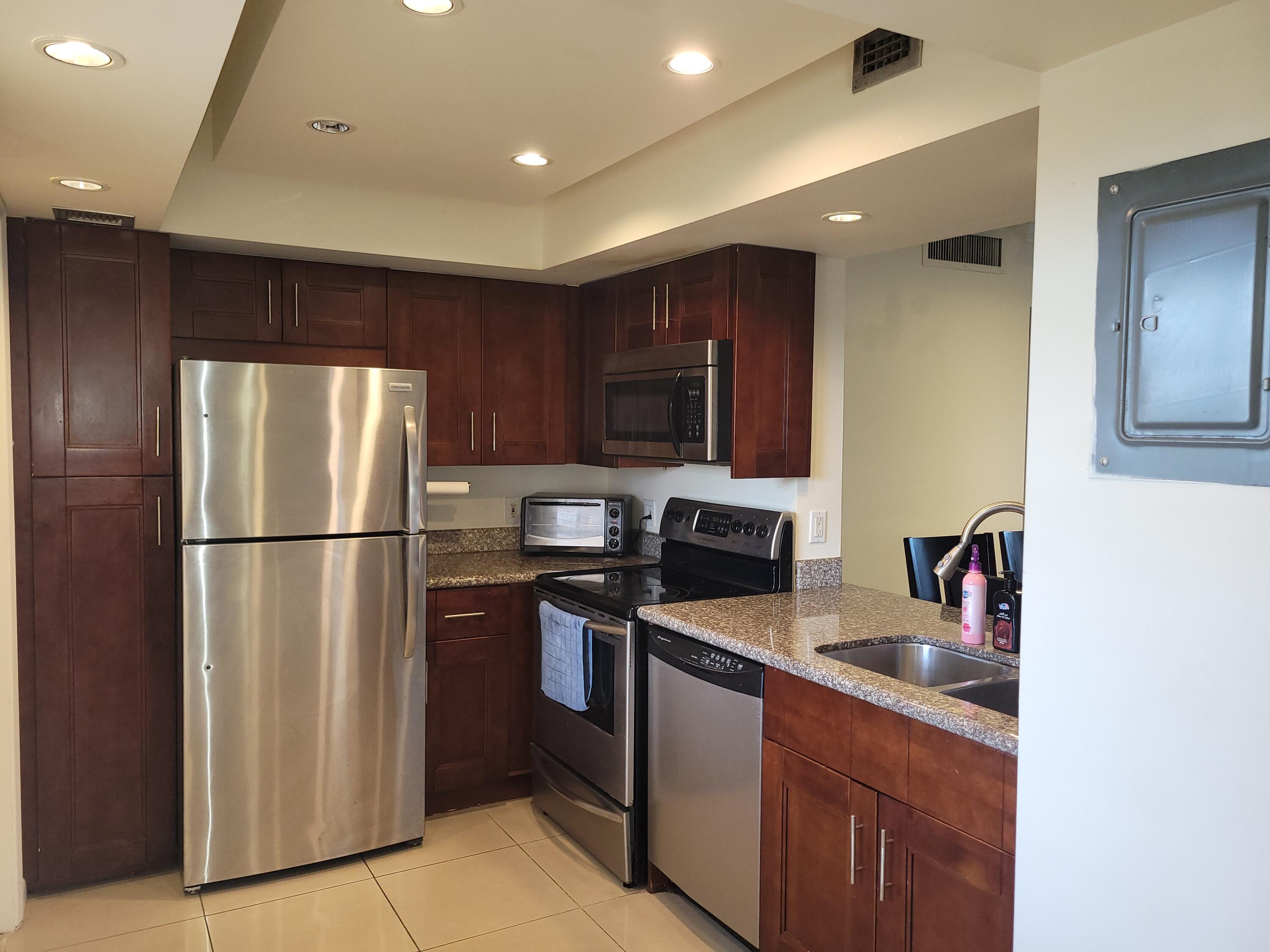 3050 N Palm Aire Drive # 508, Pompano Beach FL 33069