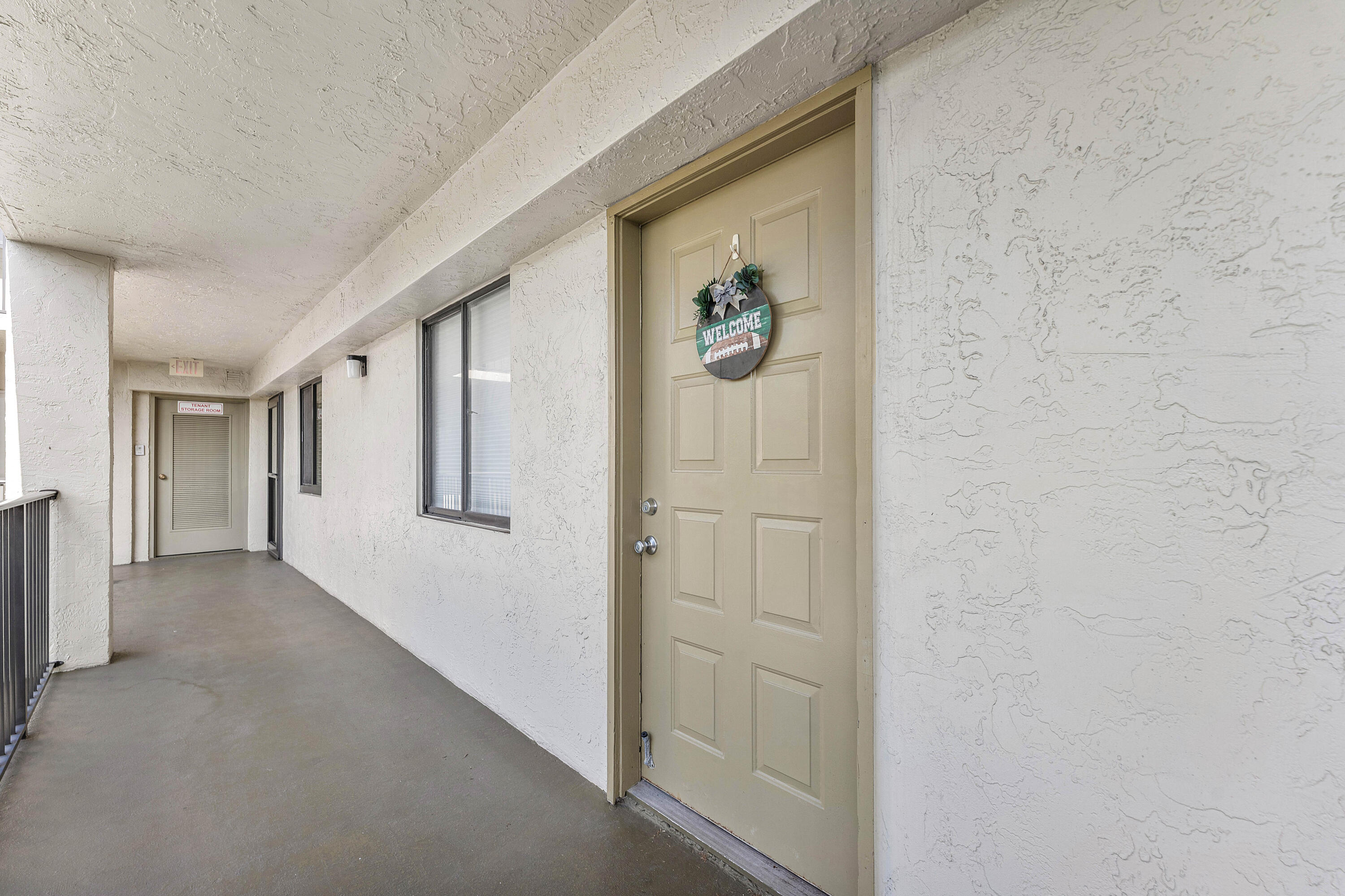 2205 S CYPRESS BEND Drive # 302 — Photo 3
