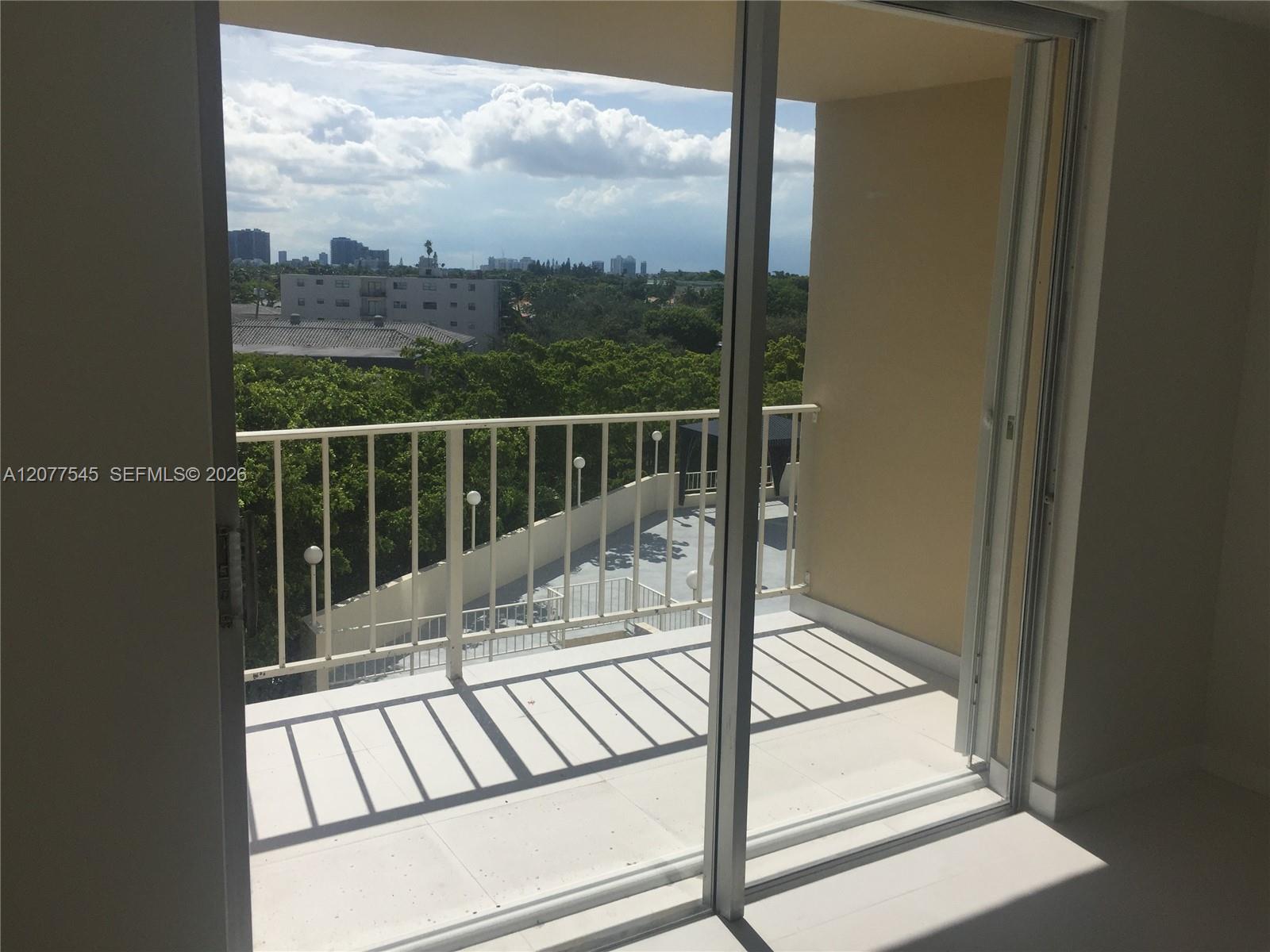 6900 Bay Dr # 5A — Photo 2