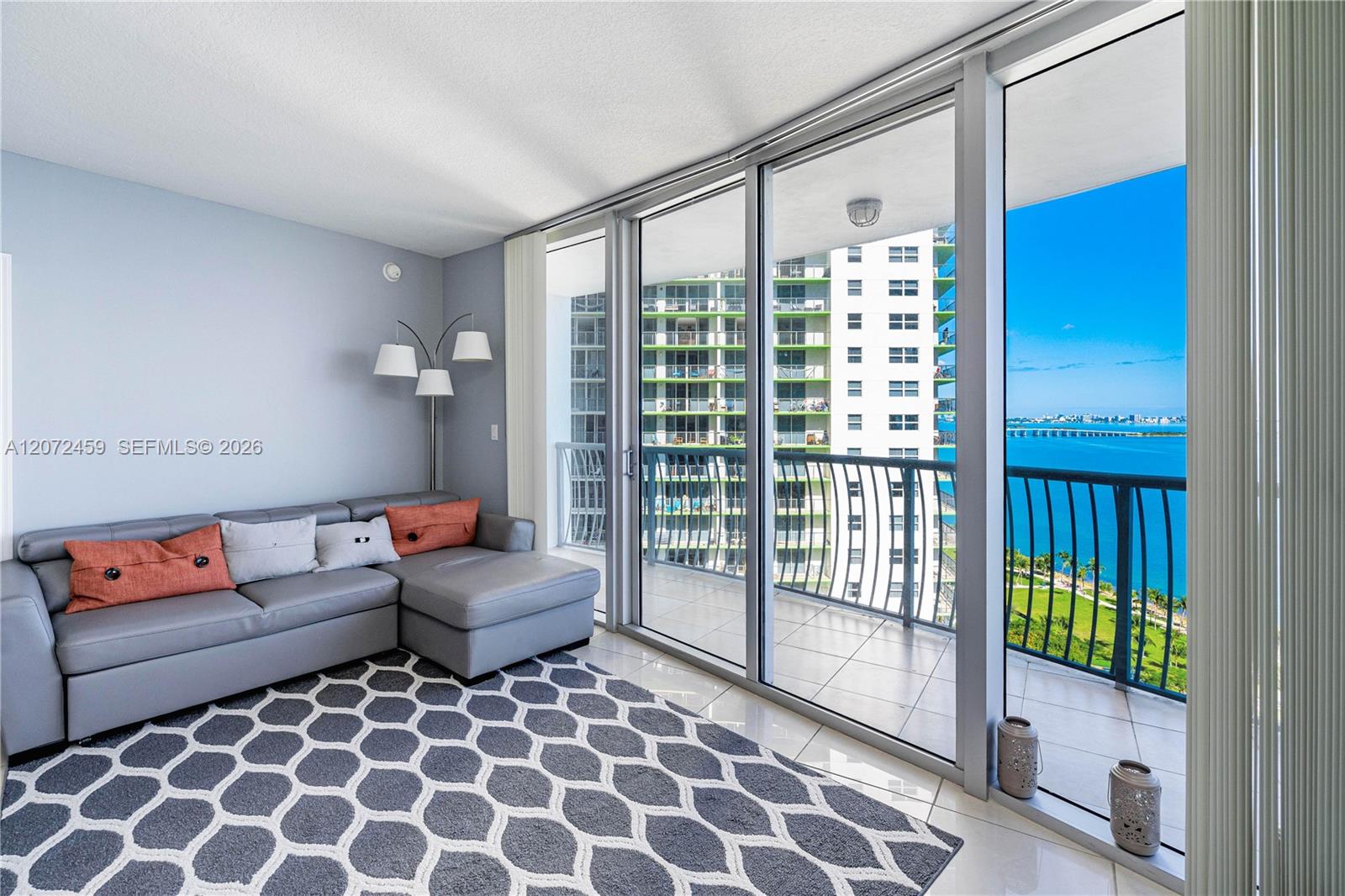 1750 N Bayshore Dr # 2301 — Photo 4