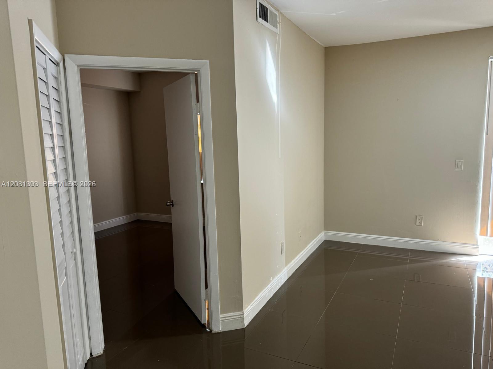 18324 NW 68th Ave # B, Hialeah FL 33015