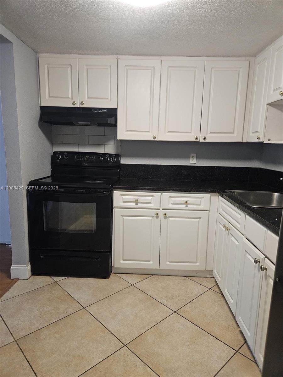 8301 SW 142nd Ave # B205 — Photo 4