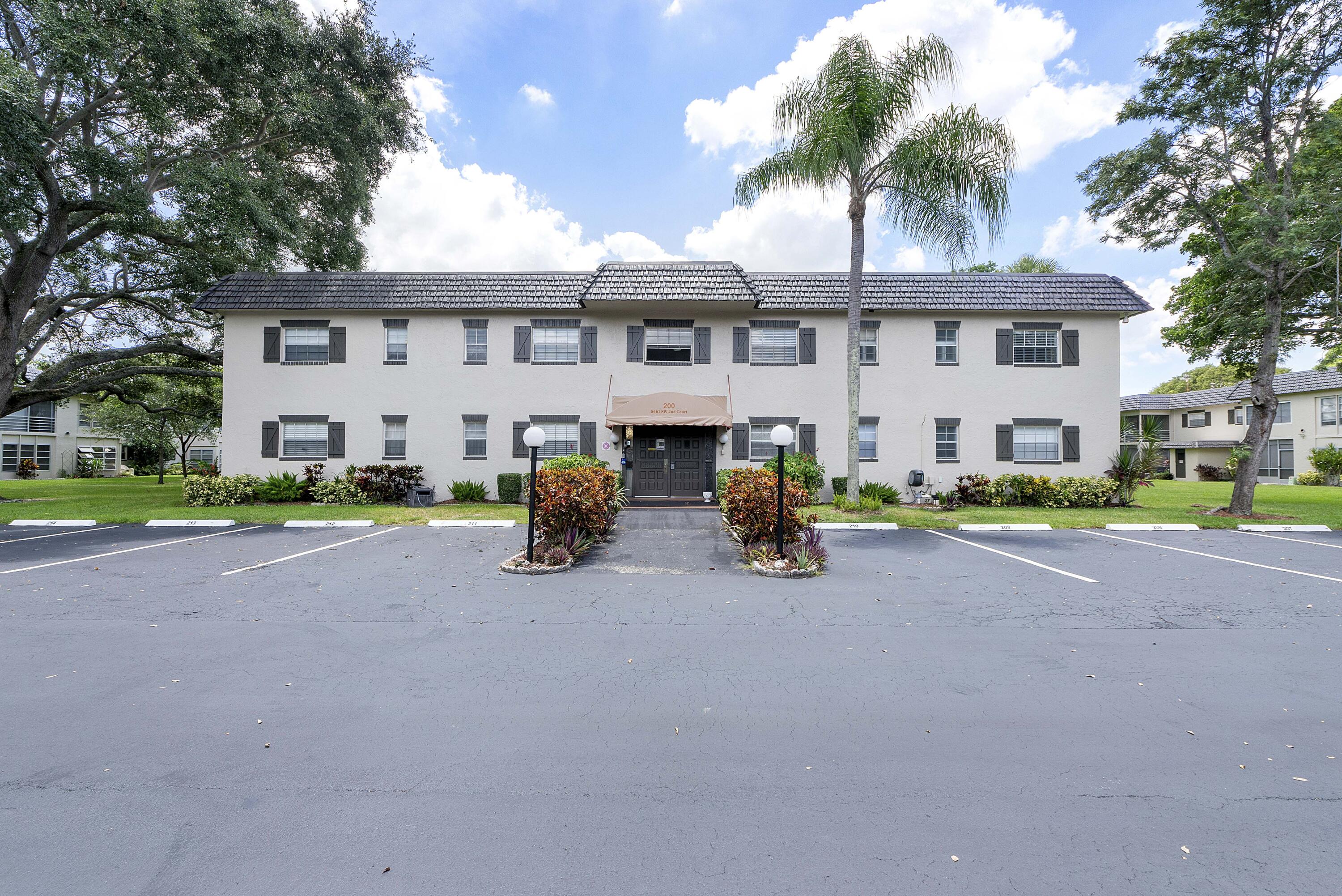 5661 SW 2nd Court # 201, Margate FL 33068