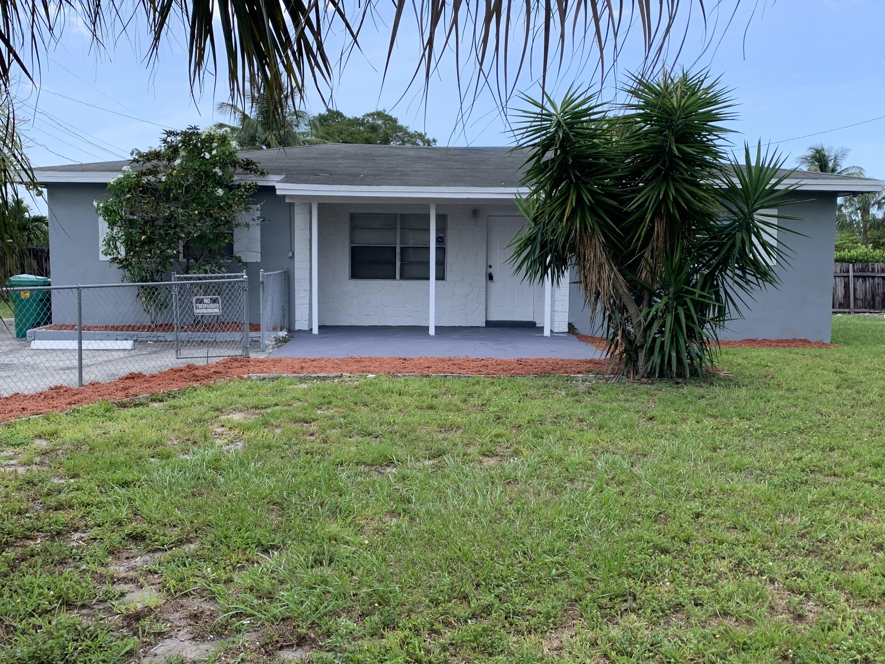 240 NW 38th Avenue, Lauderhill FL 33311