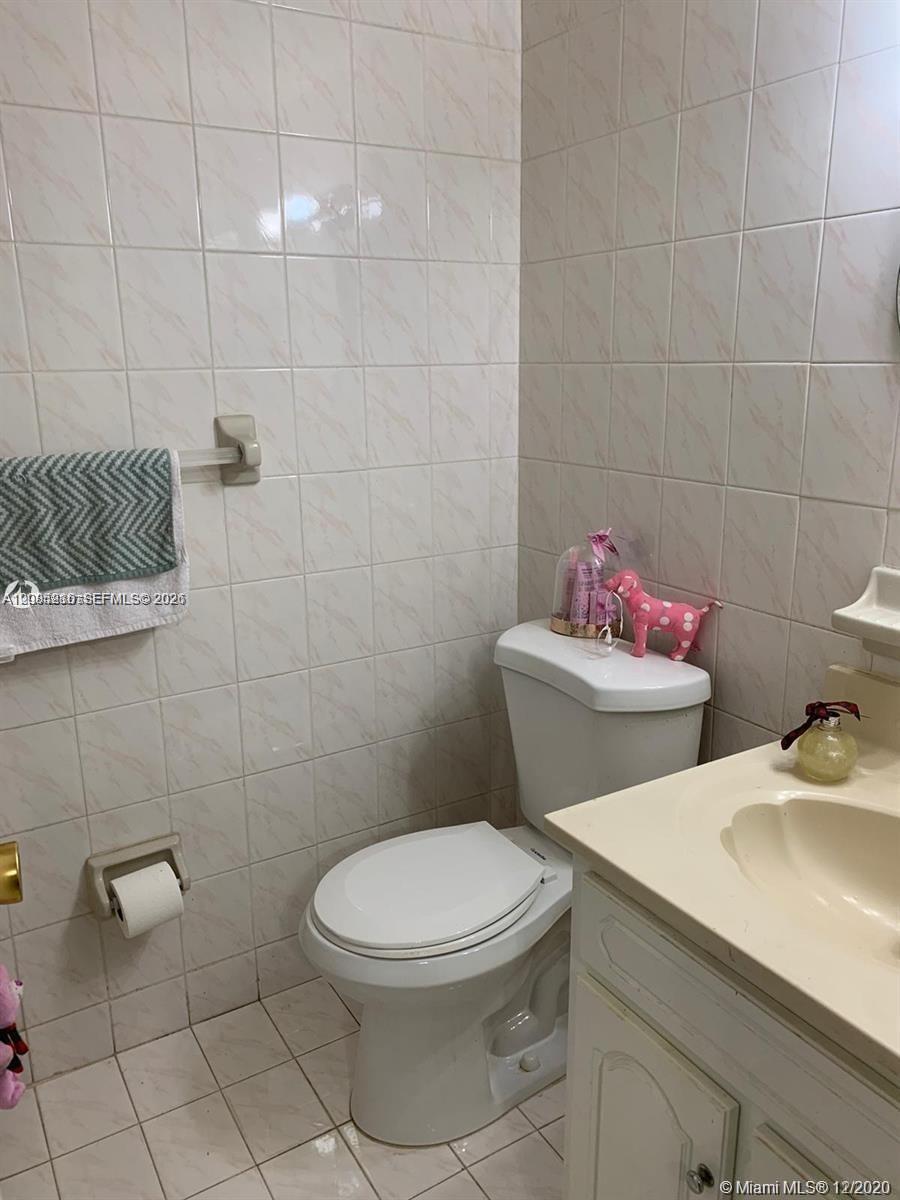 4725 NW 7th St # 3 — Photo 5
