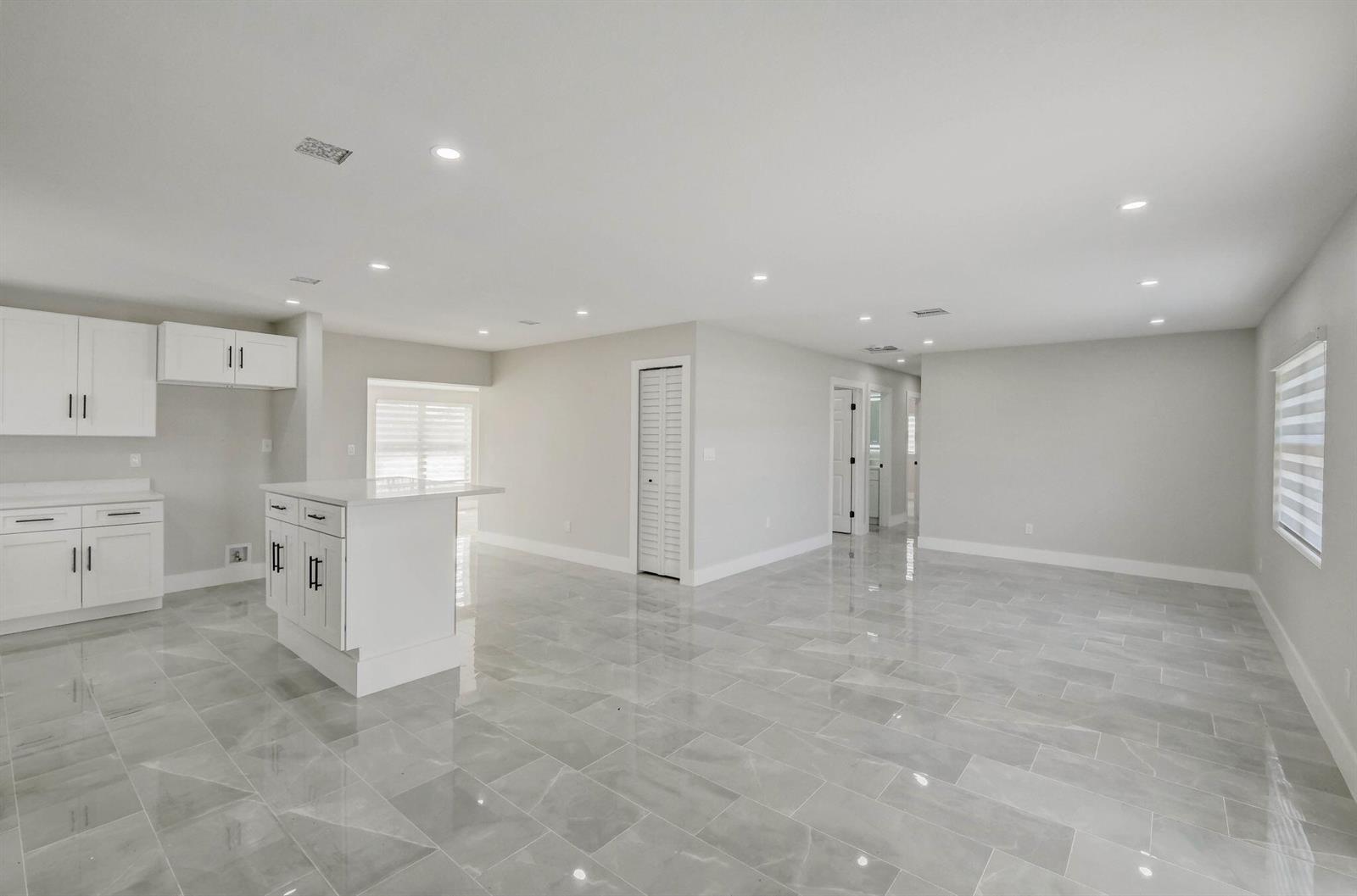 8-web-or-mls-SW 13th Pl-008