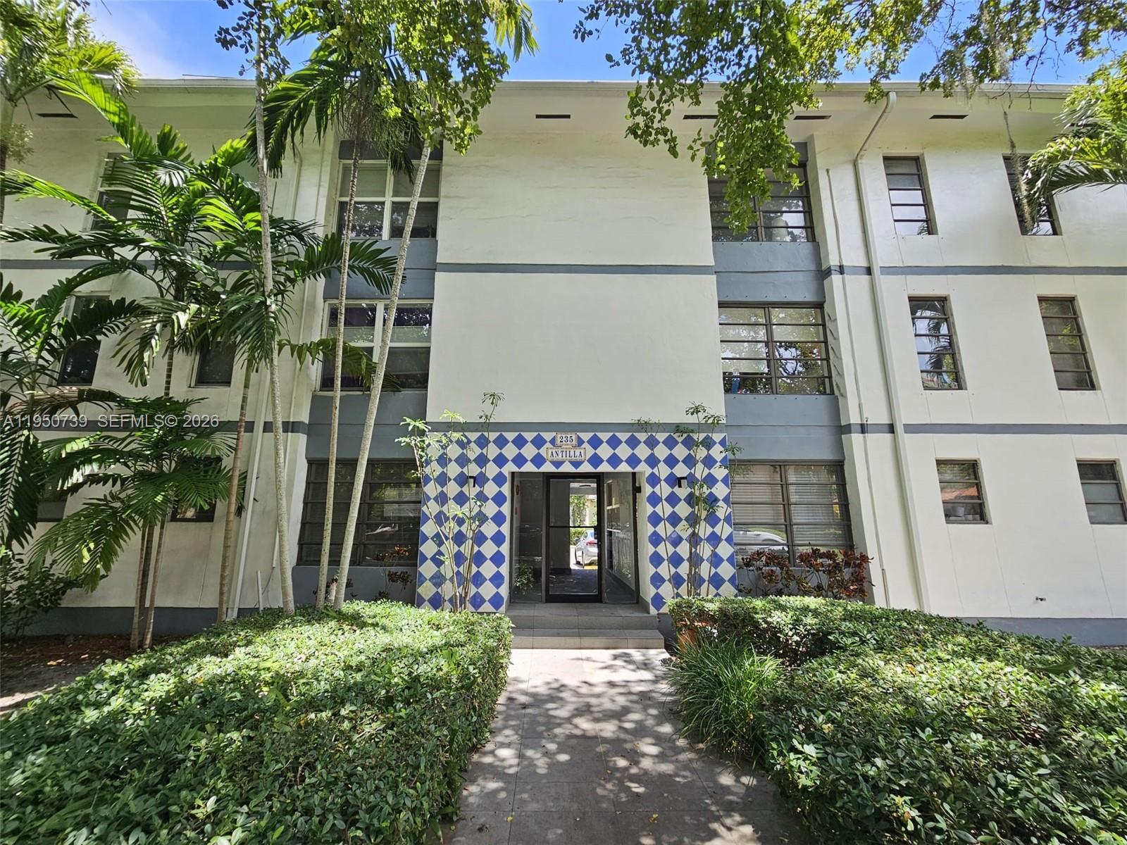 235 Antilla Ave # 4, Coral Gables FL 33134