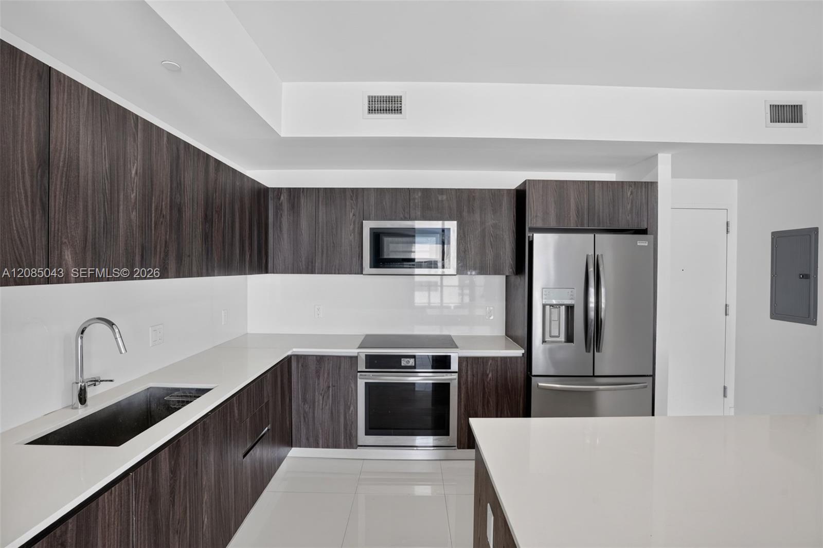 2960 NE 207th St # 1105 — Photo 5
