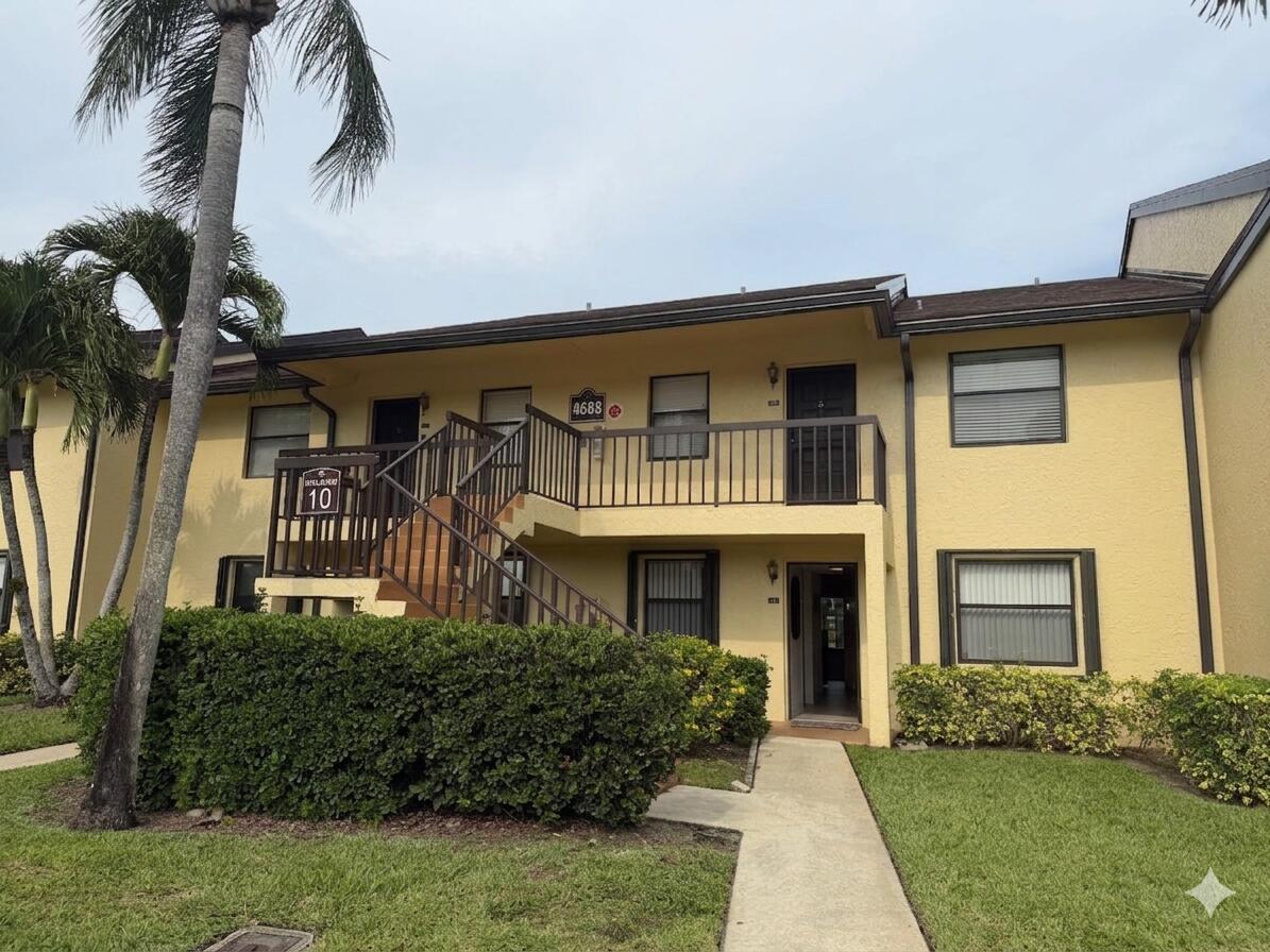 4688 Lucerne Lakes Blvd Boulevard E # 104, Lake Worth FL 33467