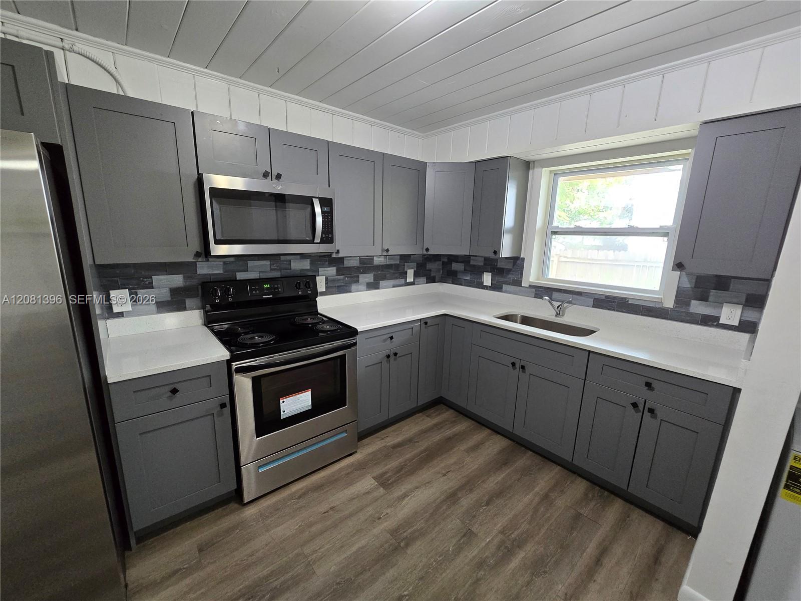 4000 Greenwood Ave # 2 — Photo 3