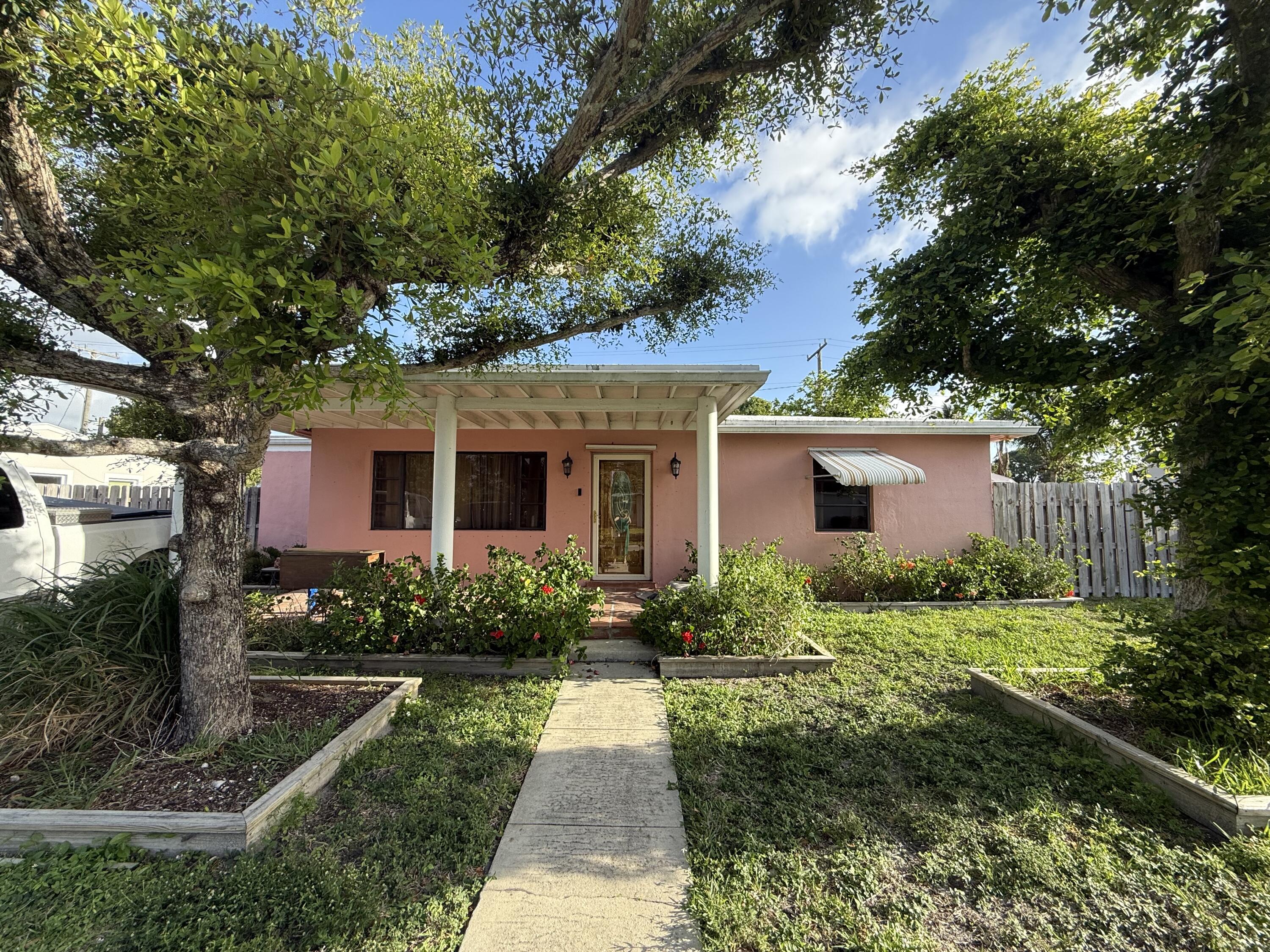 817 Elm Road, West Palm Beach FL 33409