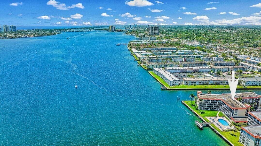100 PARADISE HARBOUR Boulevard # 212 — Photo 3