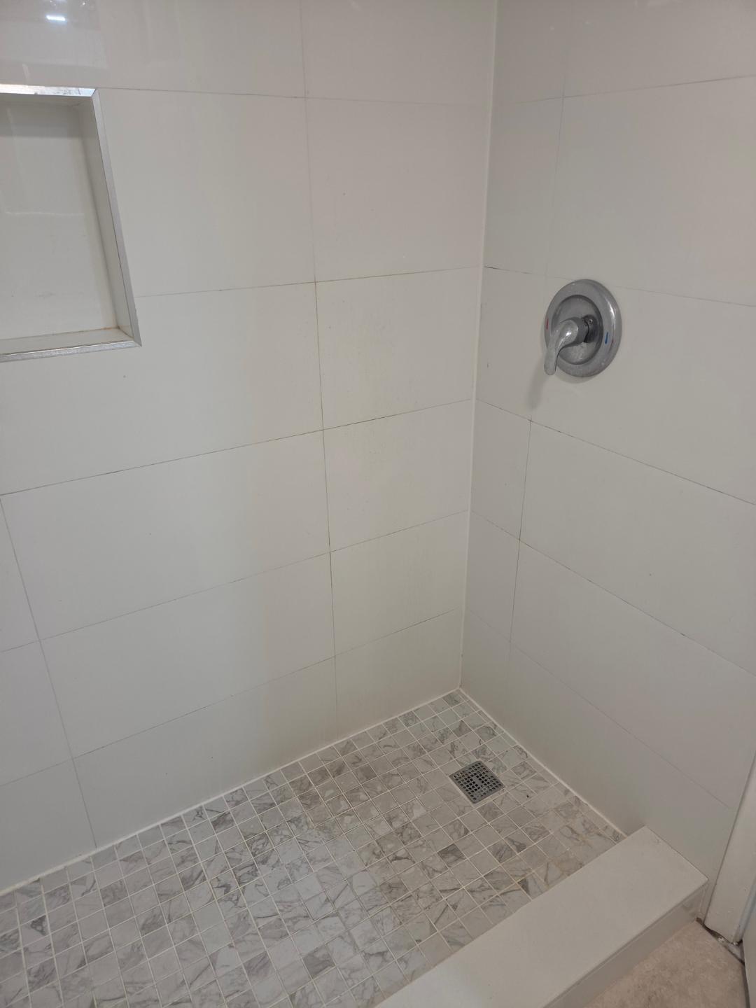 2401 RIVERSIDE Drive # B — Photo 5