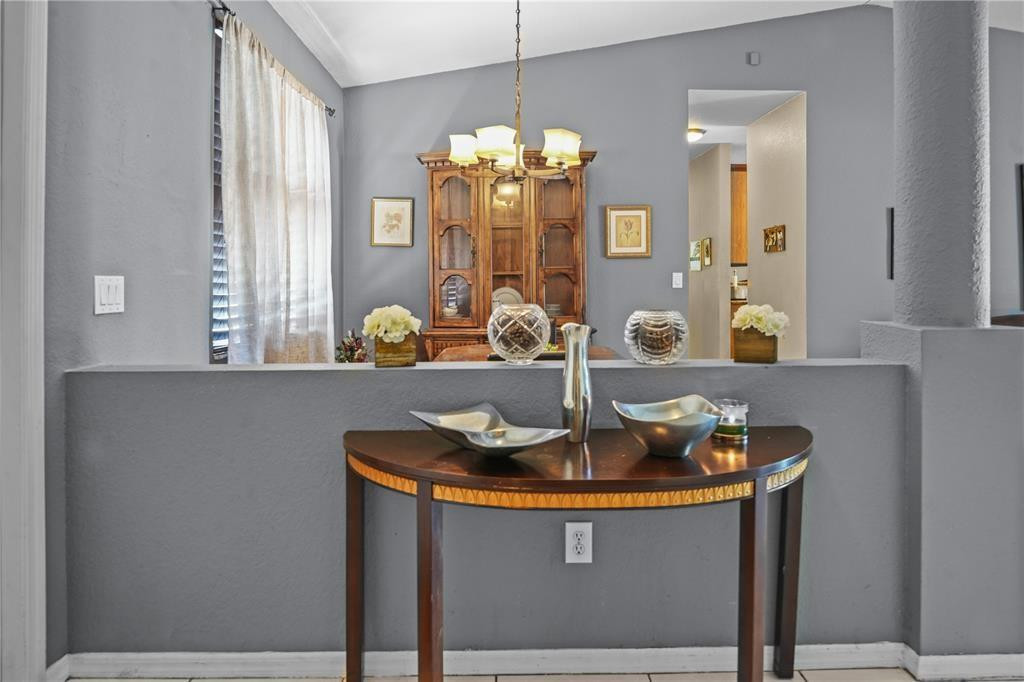 8209 SW 173rd Terrace — Photo 3