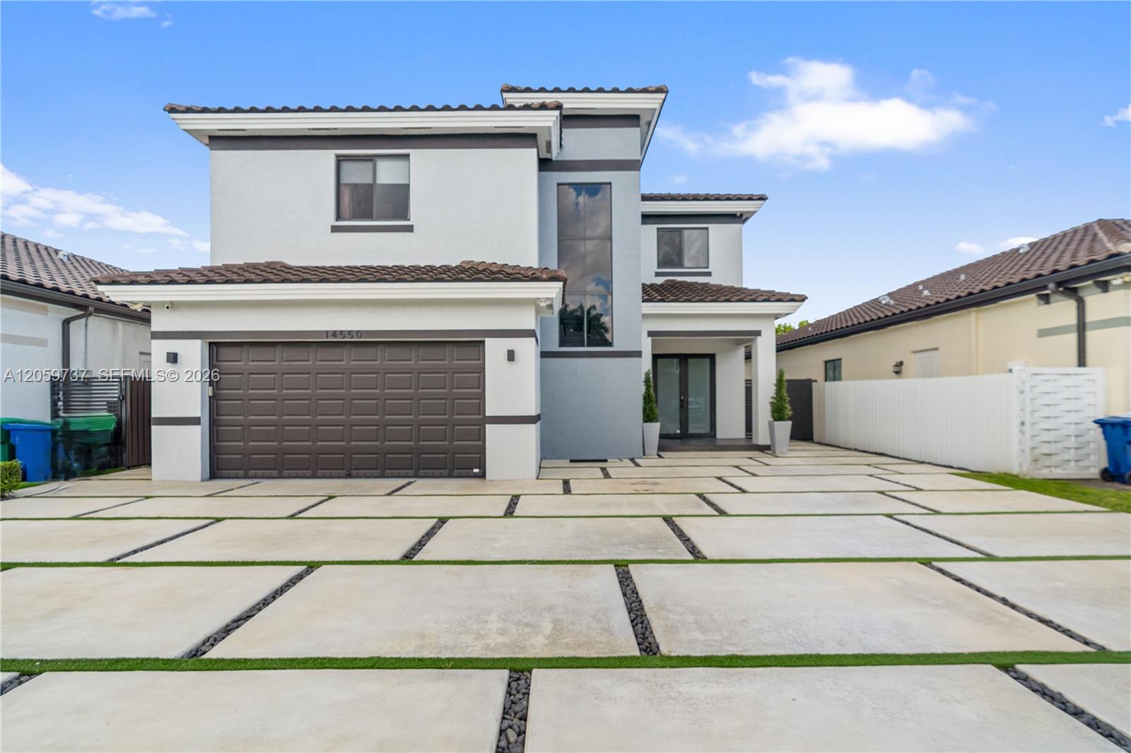 14550 SW 32nd st — Photo 2