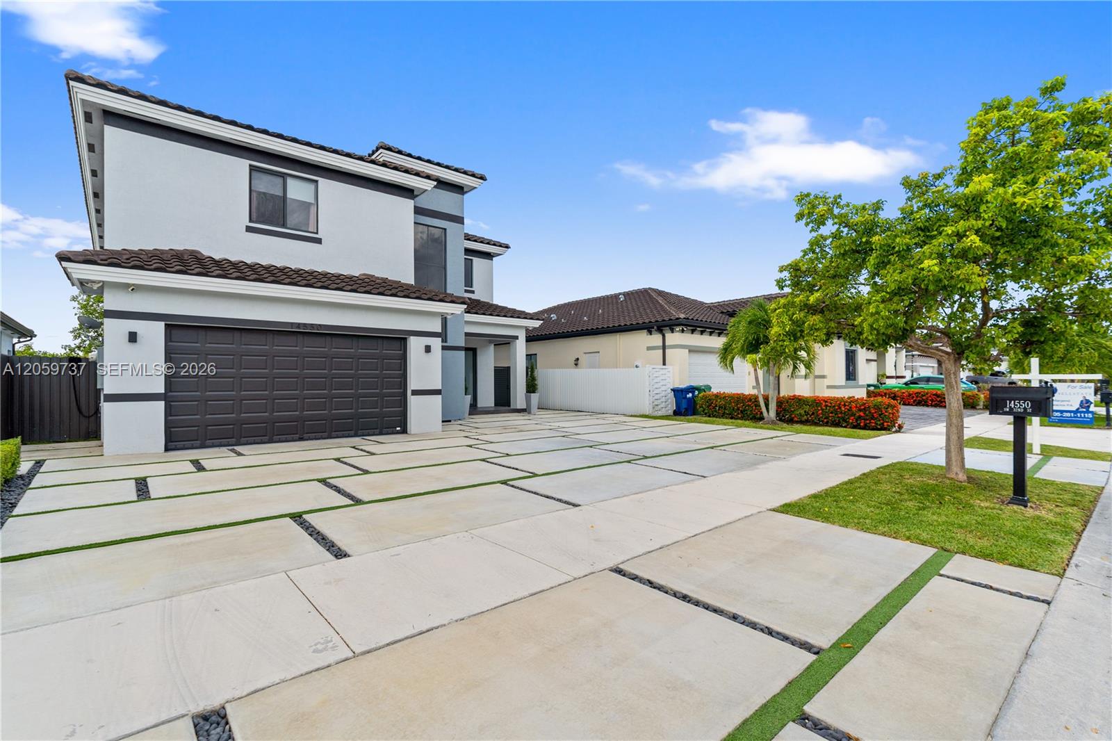 14550 SW 32nd st — Photo 3