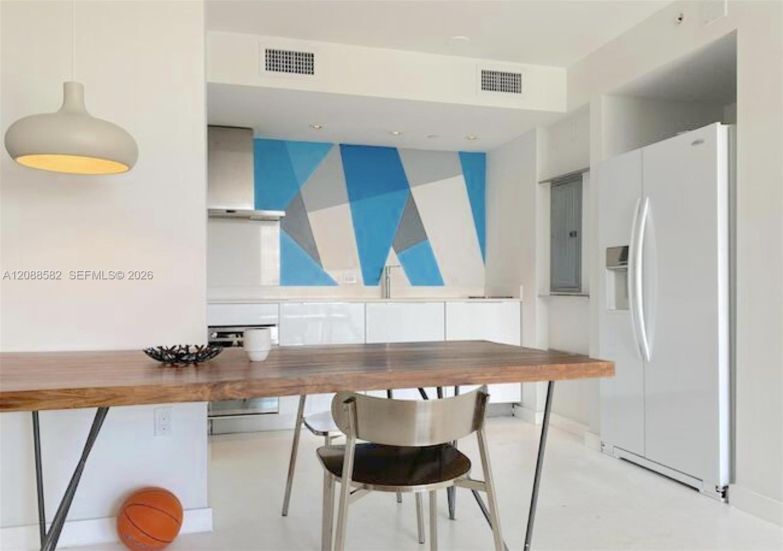 1035 West Ave # 704 — Photo 5