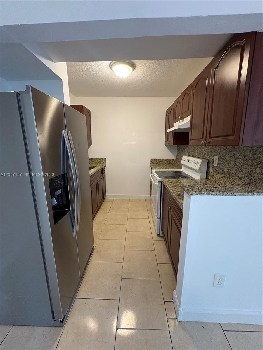633 S Royal Poinciana Blvd # B218 — Photo 2
