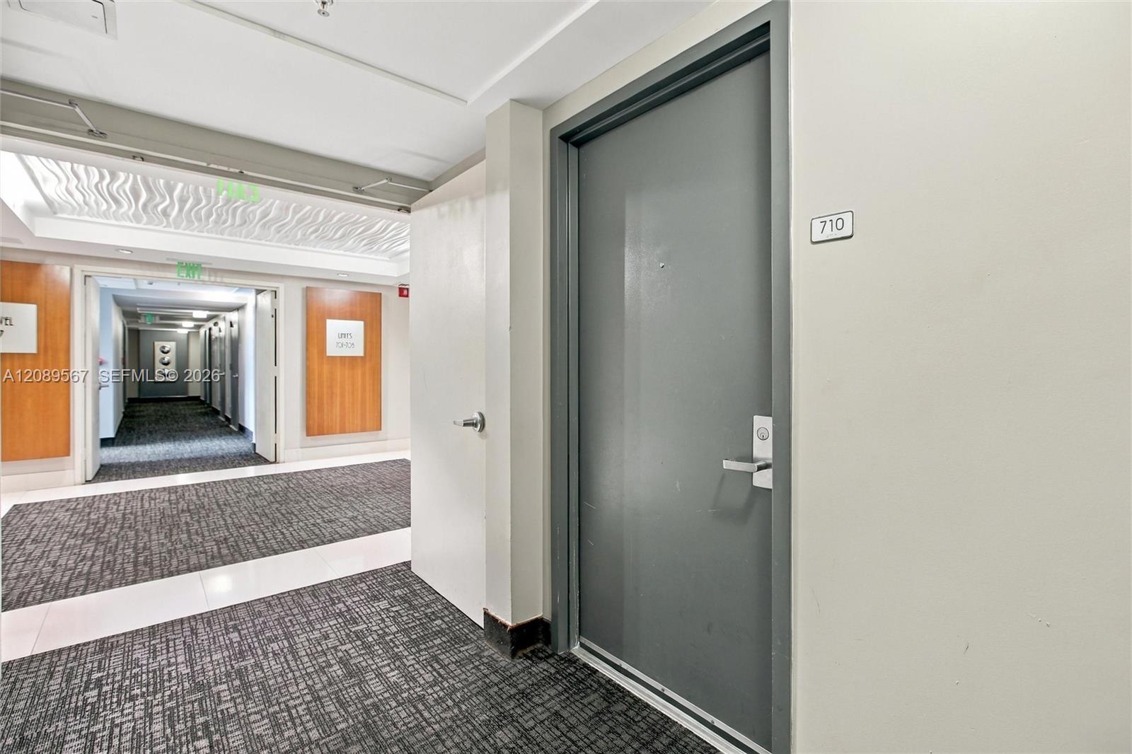 41 SE 5th St # 710 — Photo 4