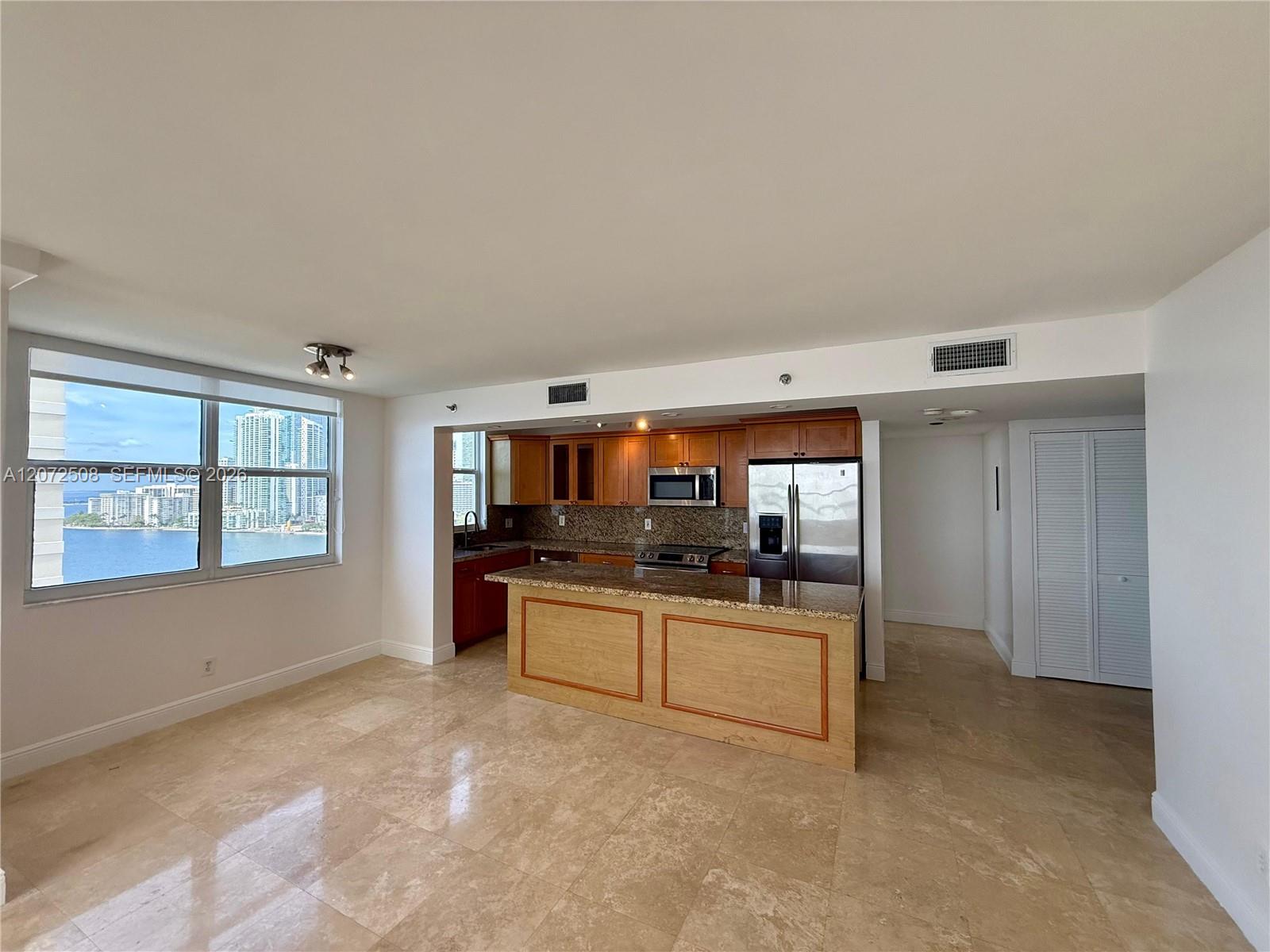 770 Claughton Island Dr # 2016 — Photo 5