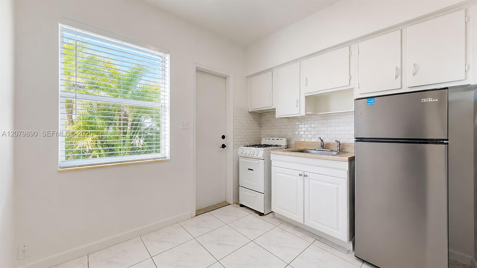 2499 SW 27th St # 3 — Photo 3