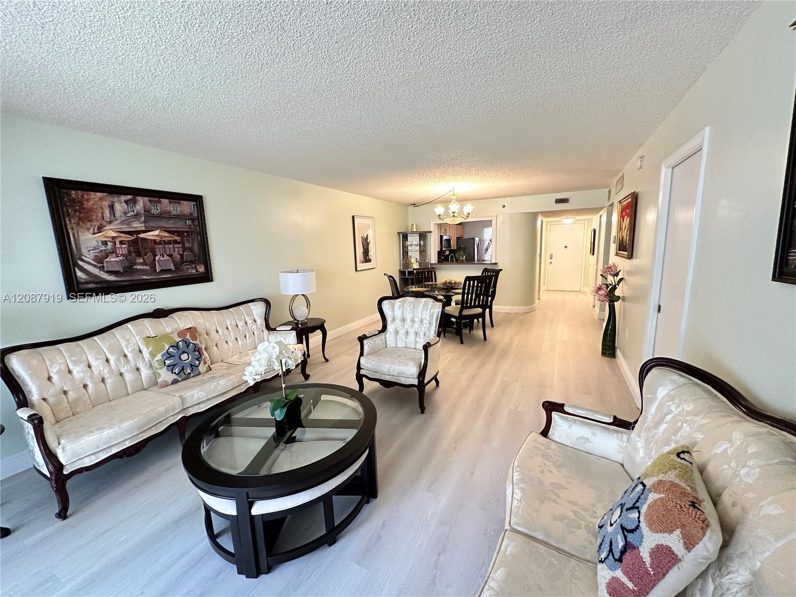 3910 Inverrary Blvd # B — Photo 2