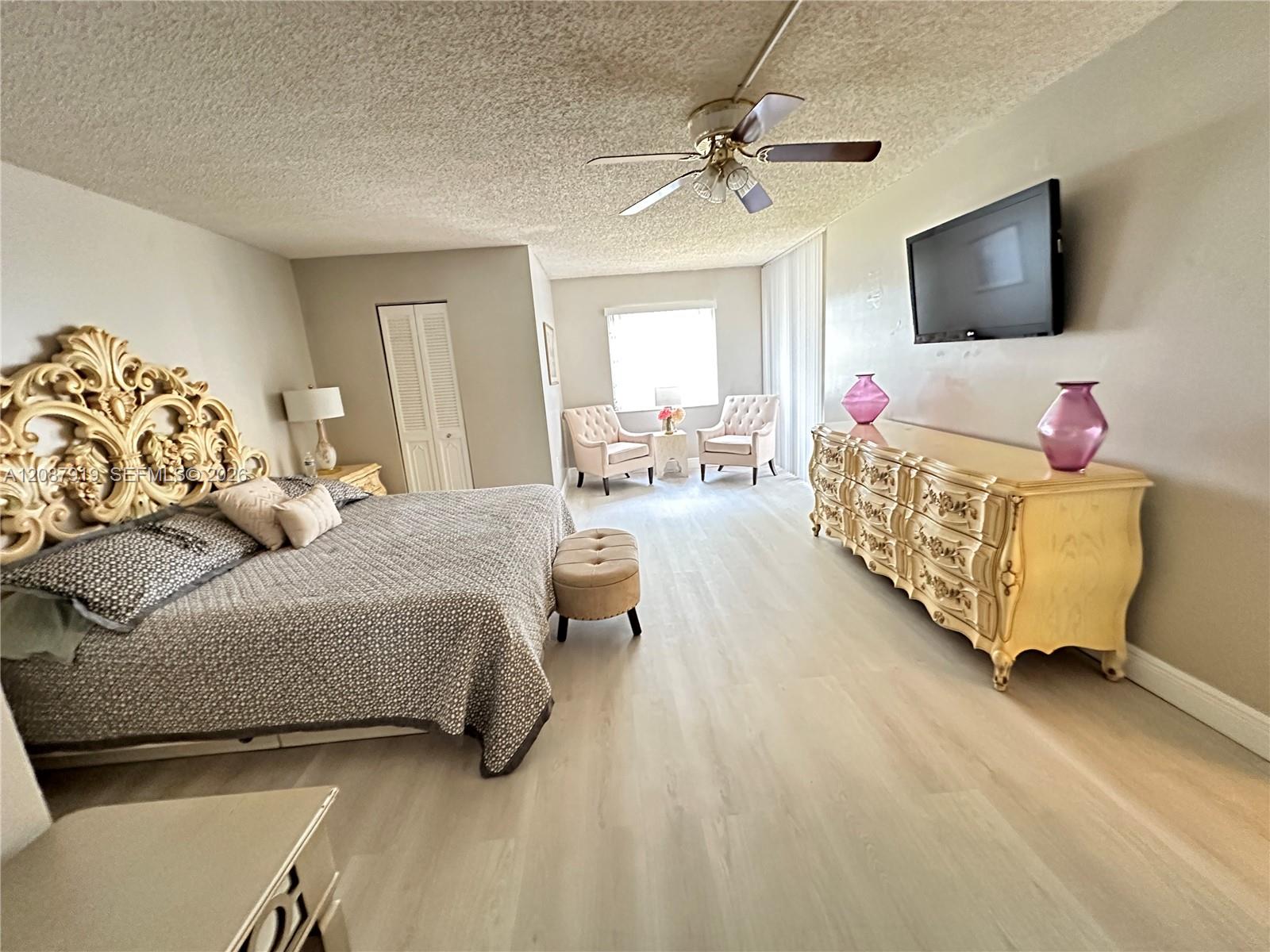 3910 Inverrary Blvd # B — Photo 4