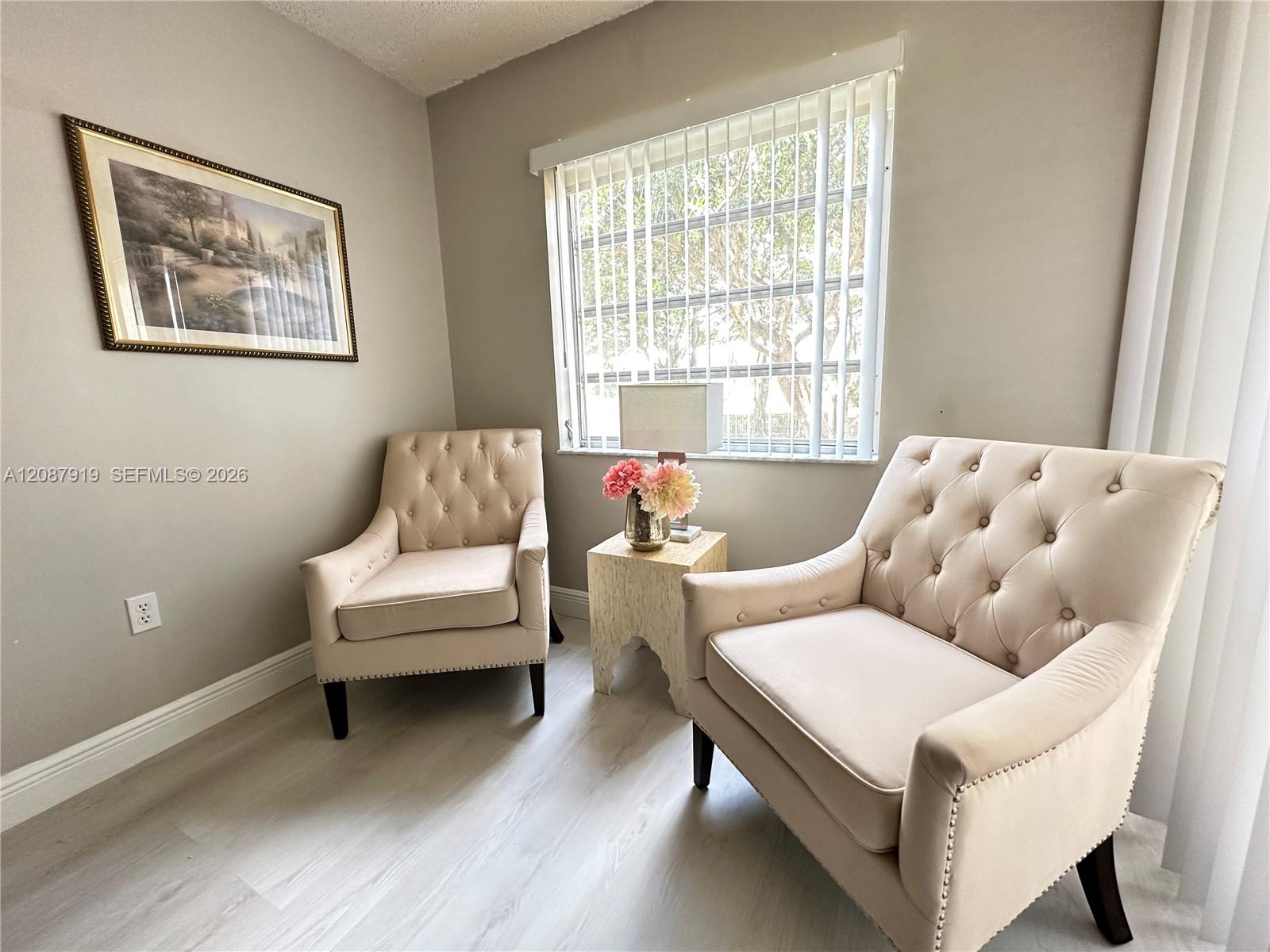 3910 Inverrary Blvd # B — Photo 5