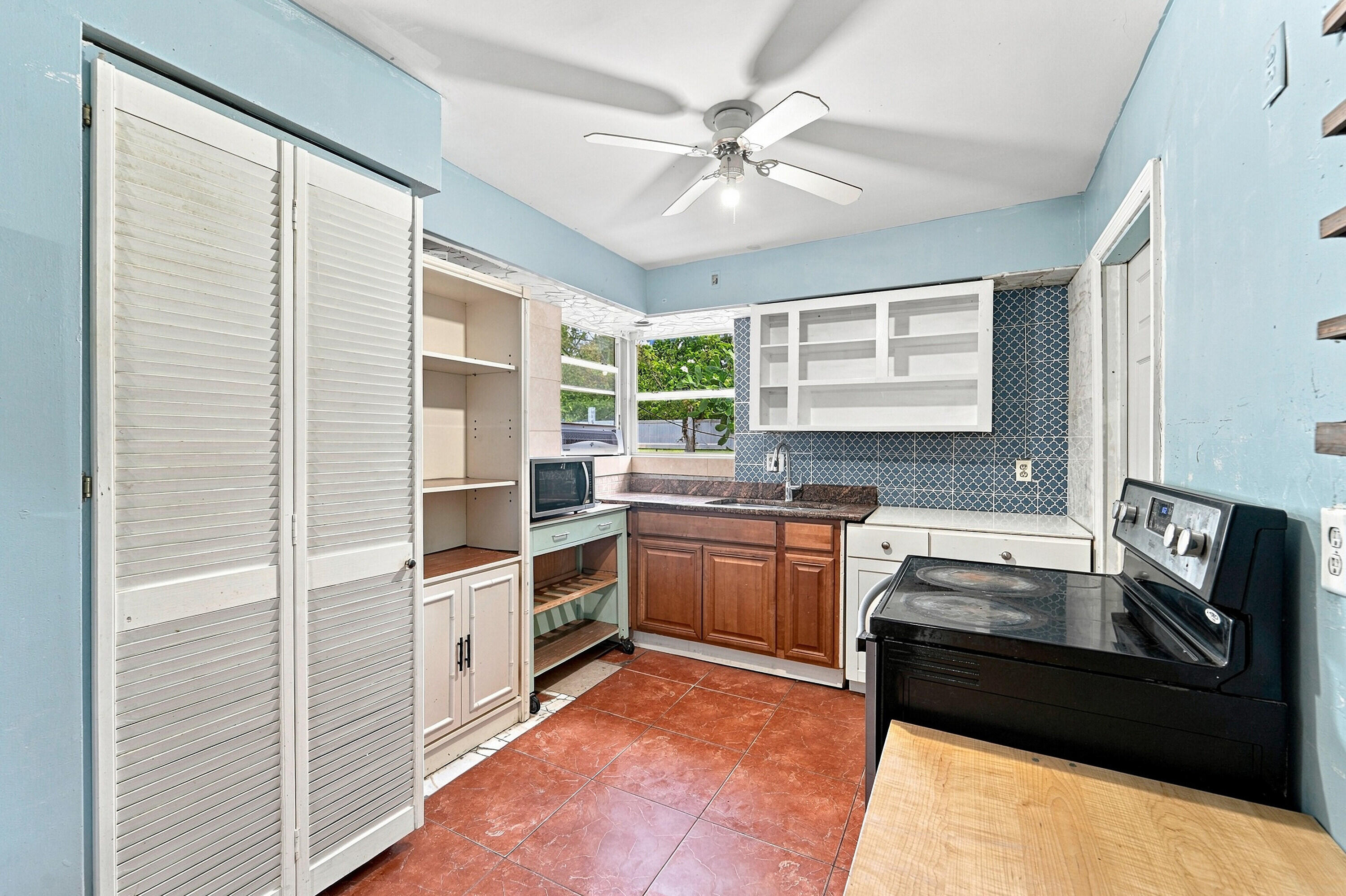 4031 NW 7th Avenue — Photo 5