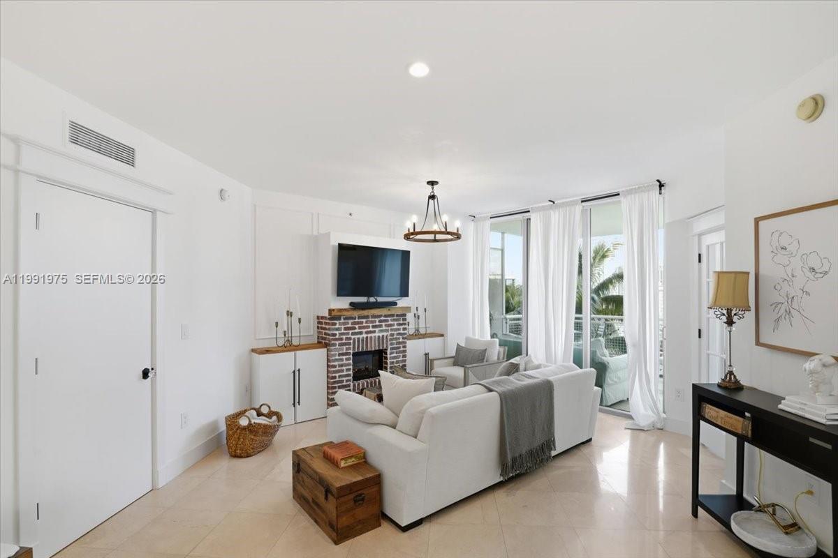 350 S Miami Ave # 1205, Miami FL 33130