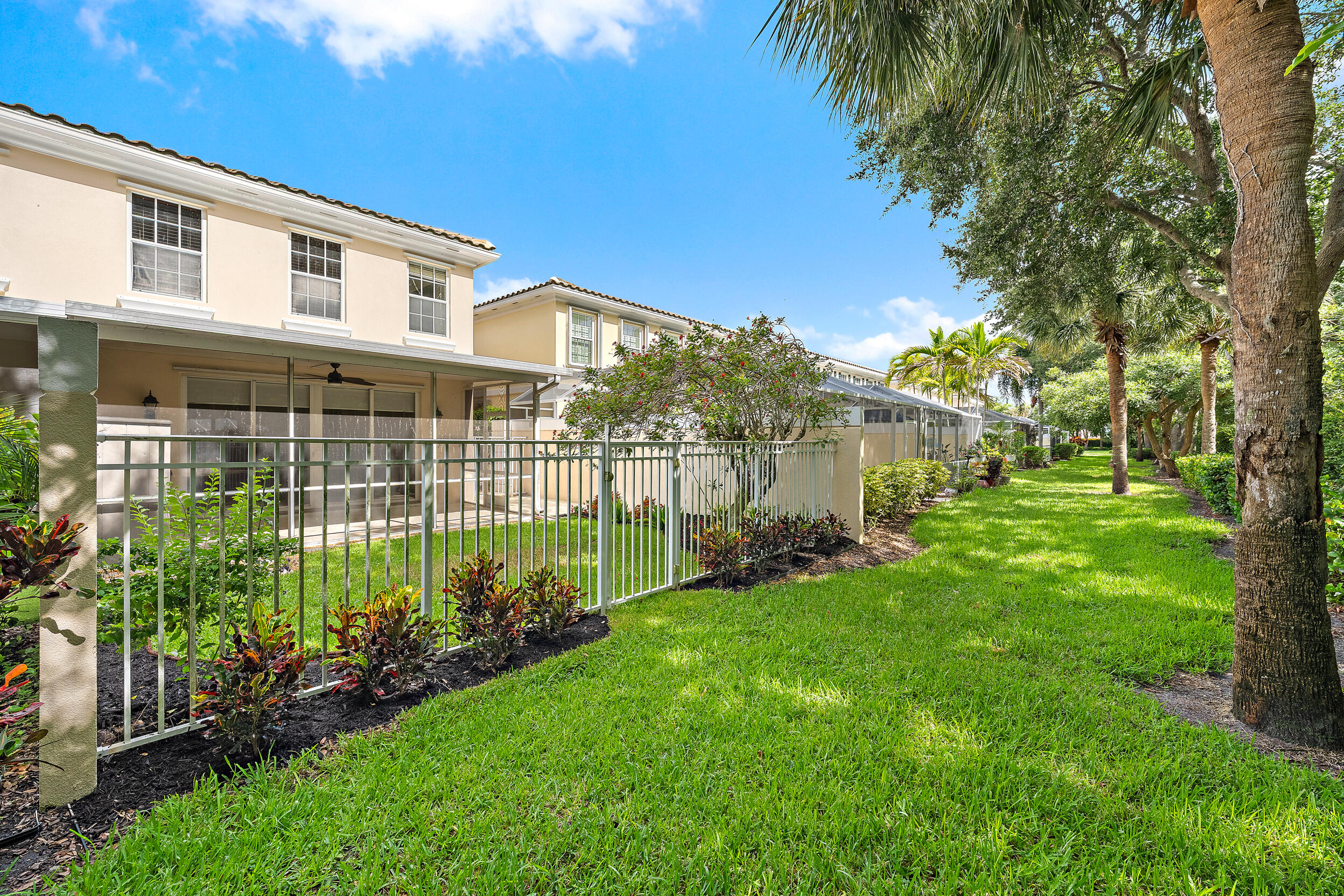 442 Capistrano Drive, Palm Beach Gardens FL 33410