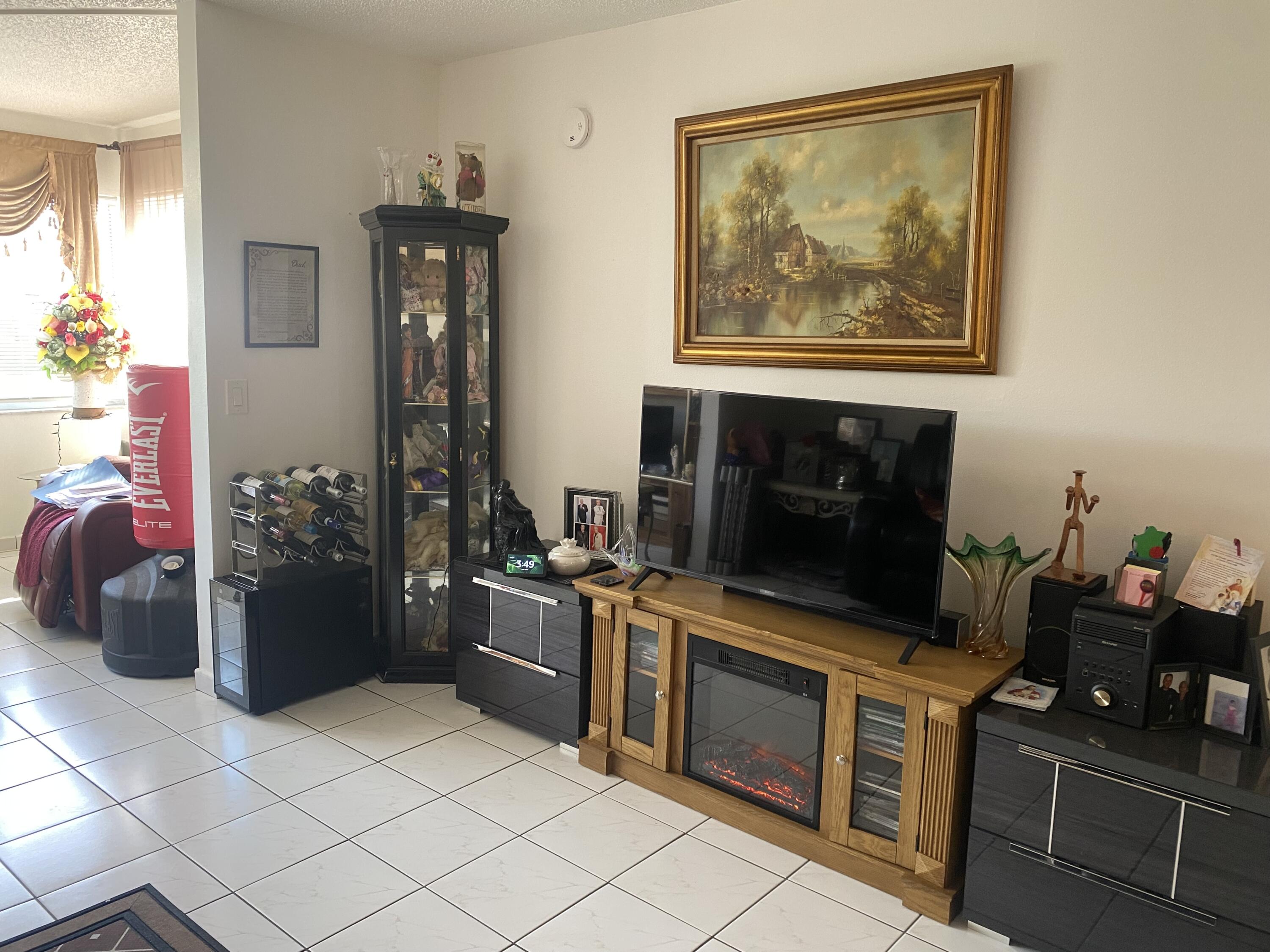 9821 Sunrise Lakes Boulevard # 210 — Photo 3