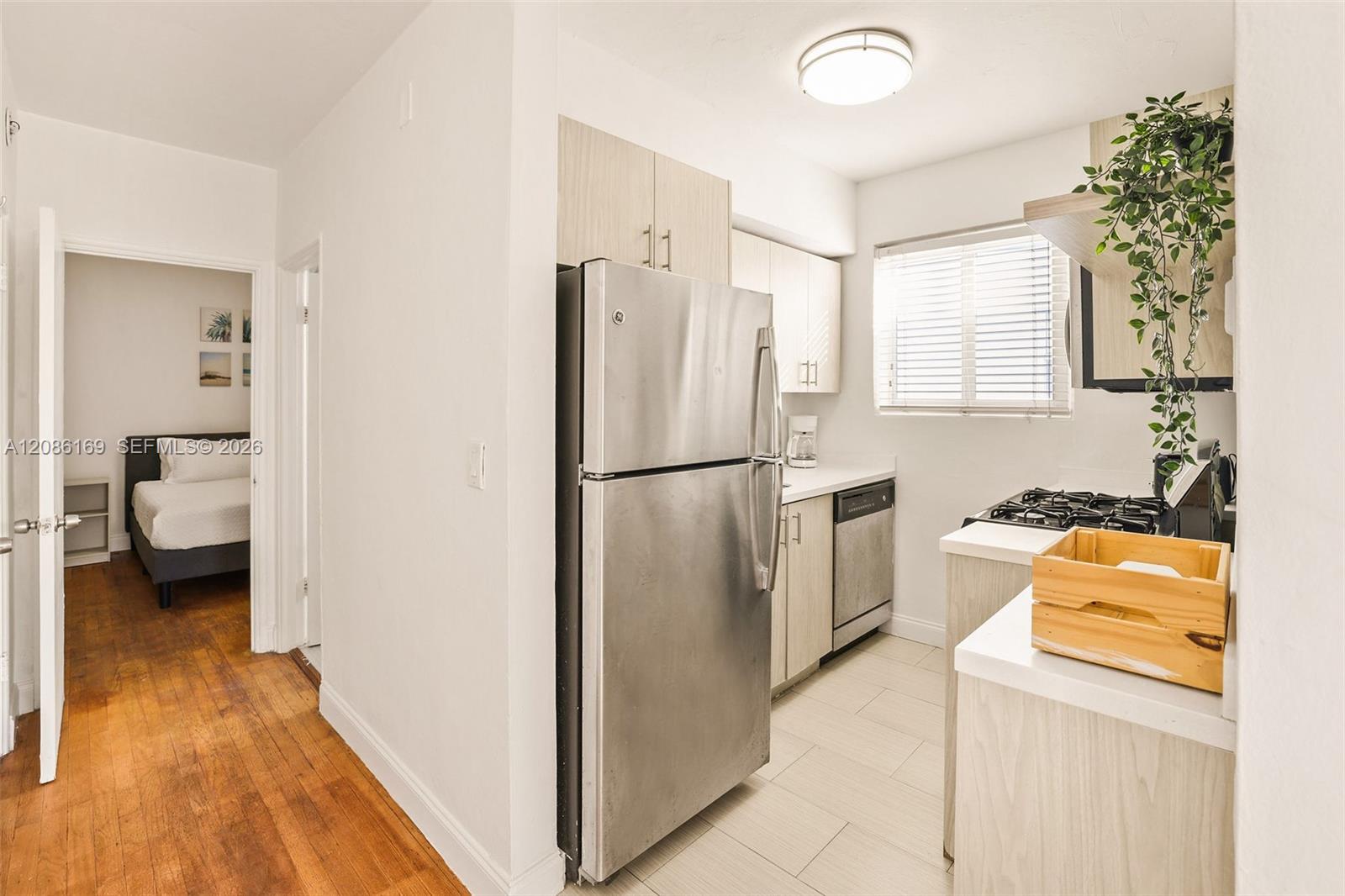7340 Harding Ave # 17 — Photo 5