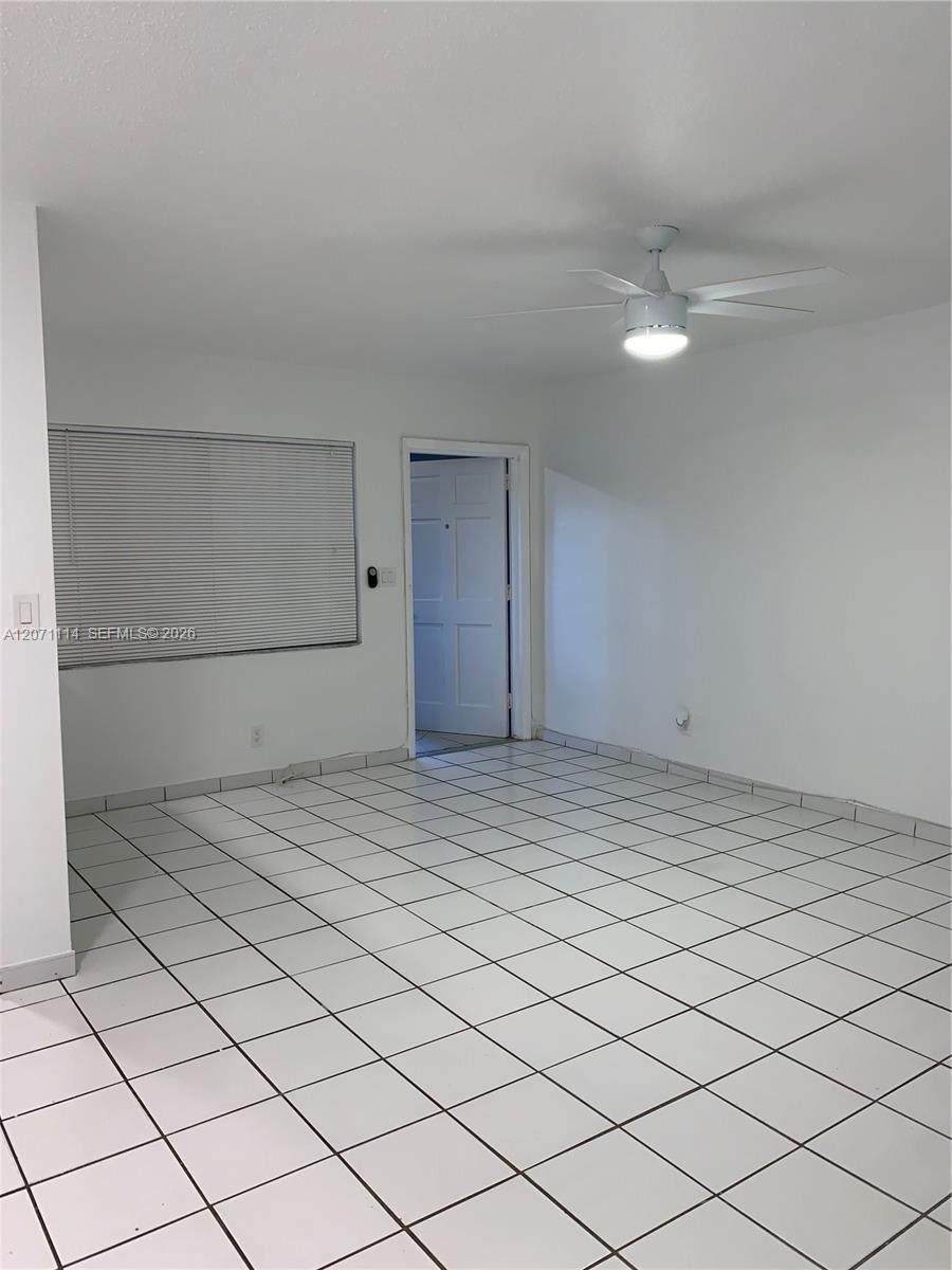 2612 Johnson St # 4 — Photo 2
