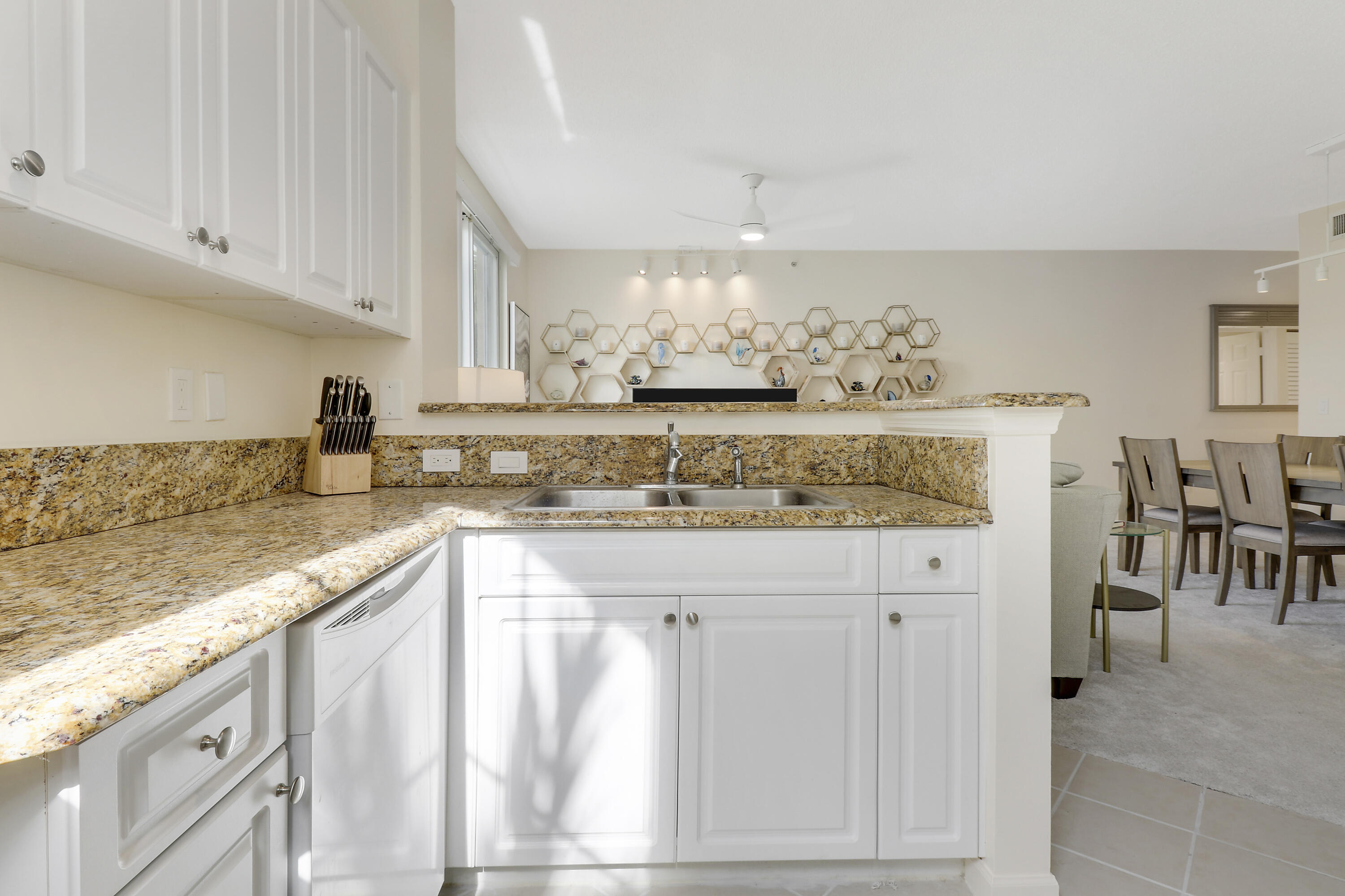 630 S Sapodilla Avenue S # 411 — Photo 5