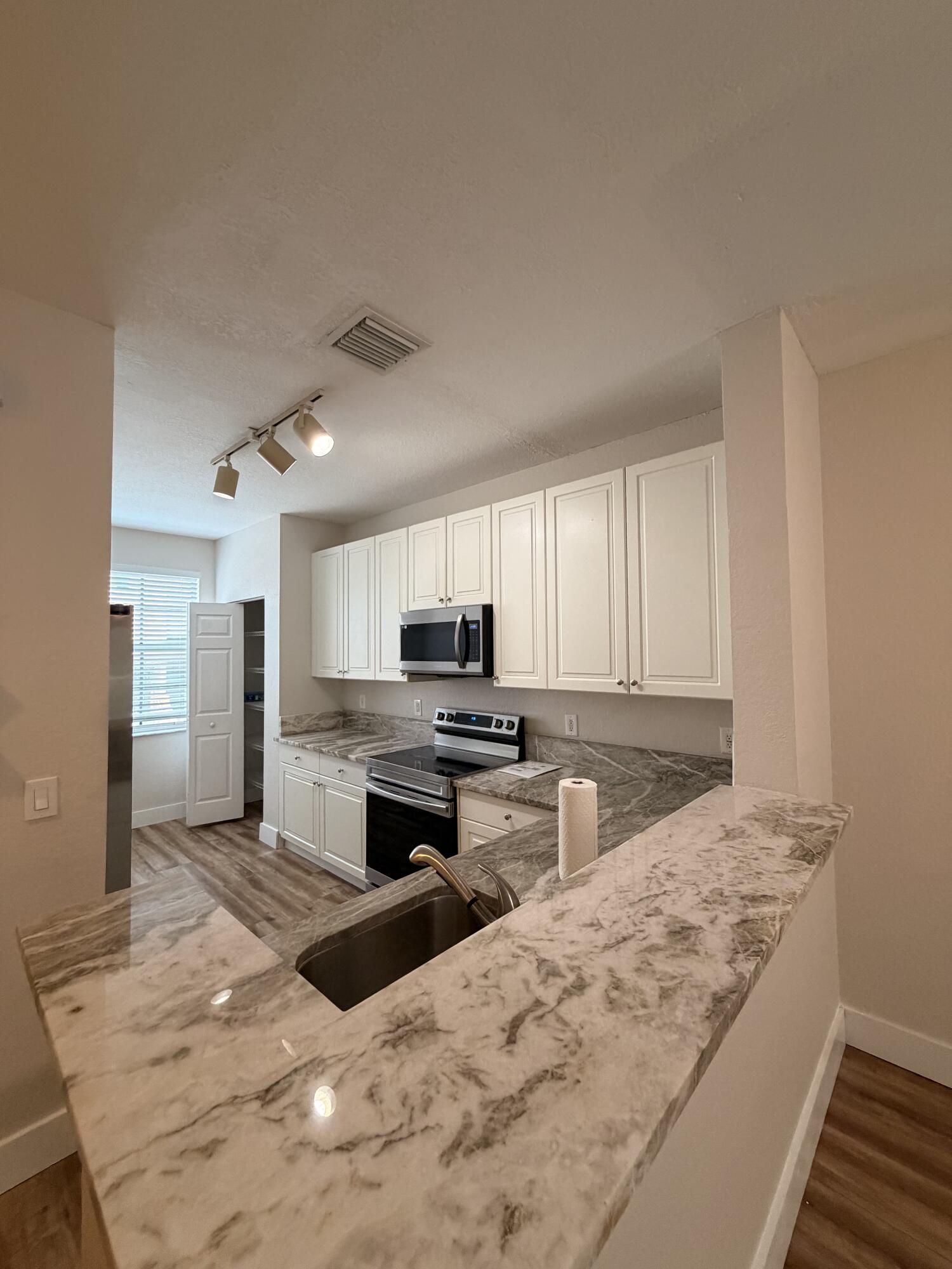 1851 NE 5TH Street # 1507 — Photo 5