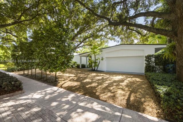 205 S Shore Dr S, Miami FL 33133