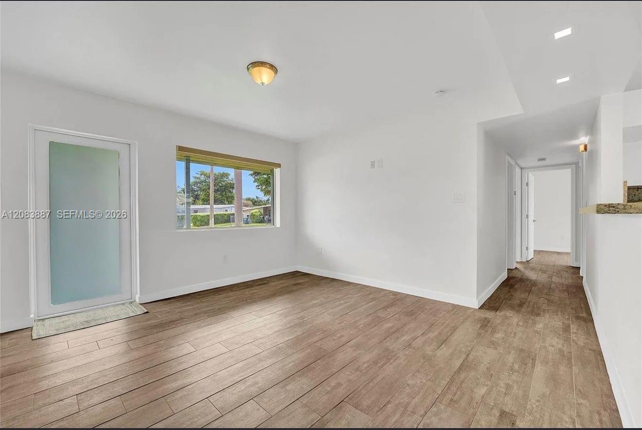 11250 SW 46th St — Photo 4