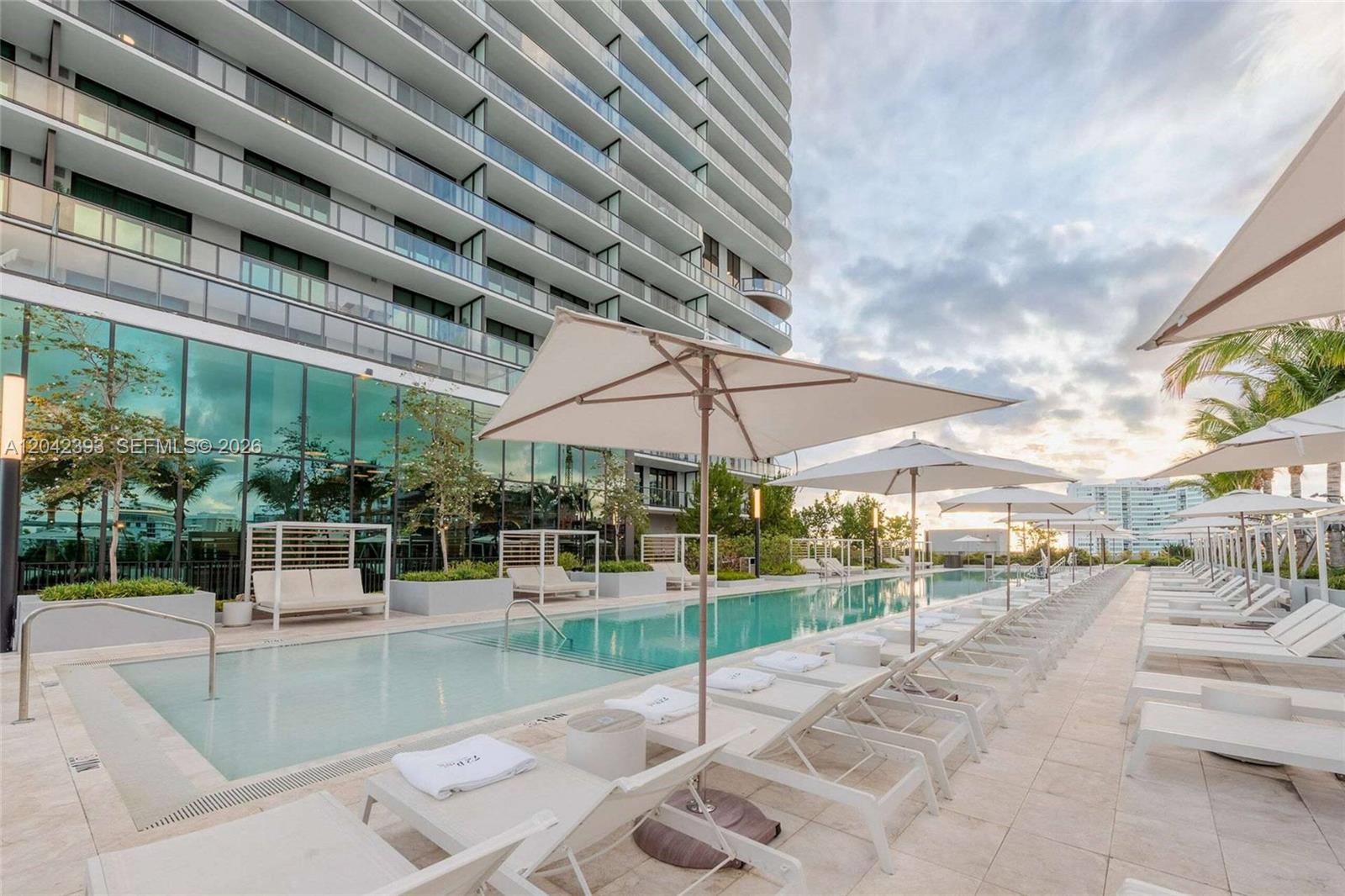 580 72nd St # 1811, Miami Beach FL 33141