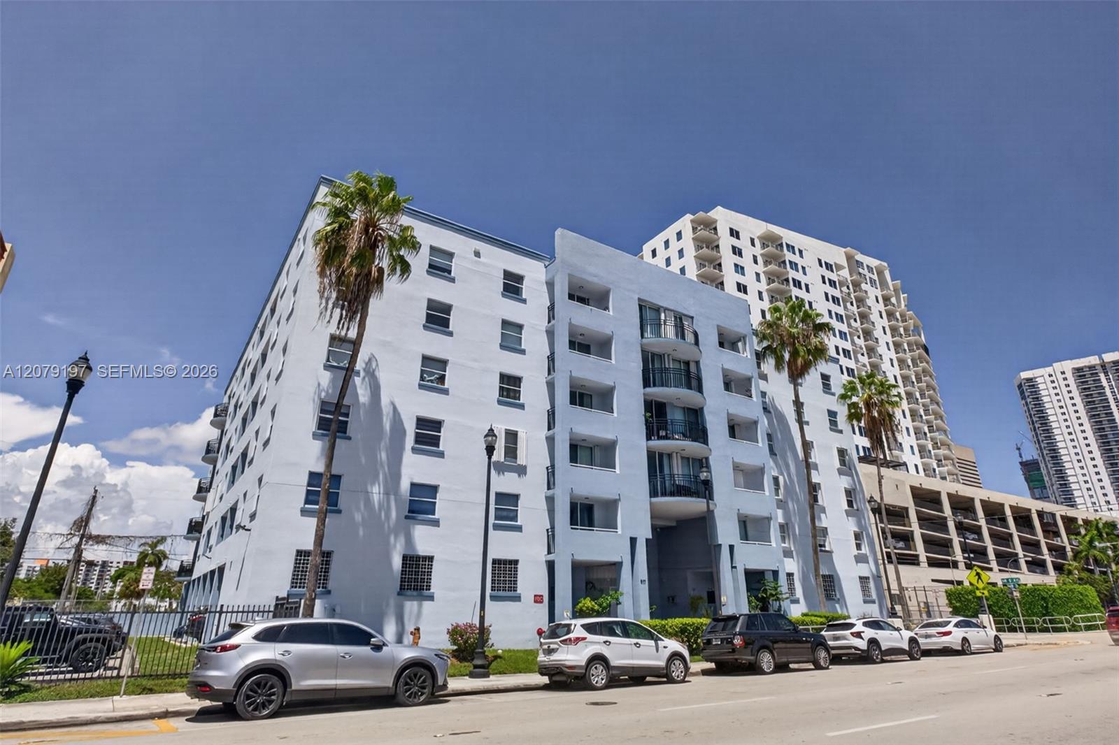 501 SW 1st St # 607 — Photo 4